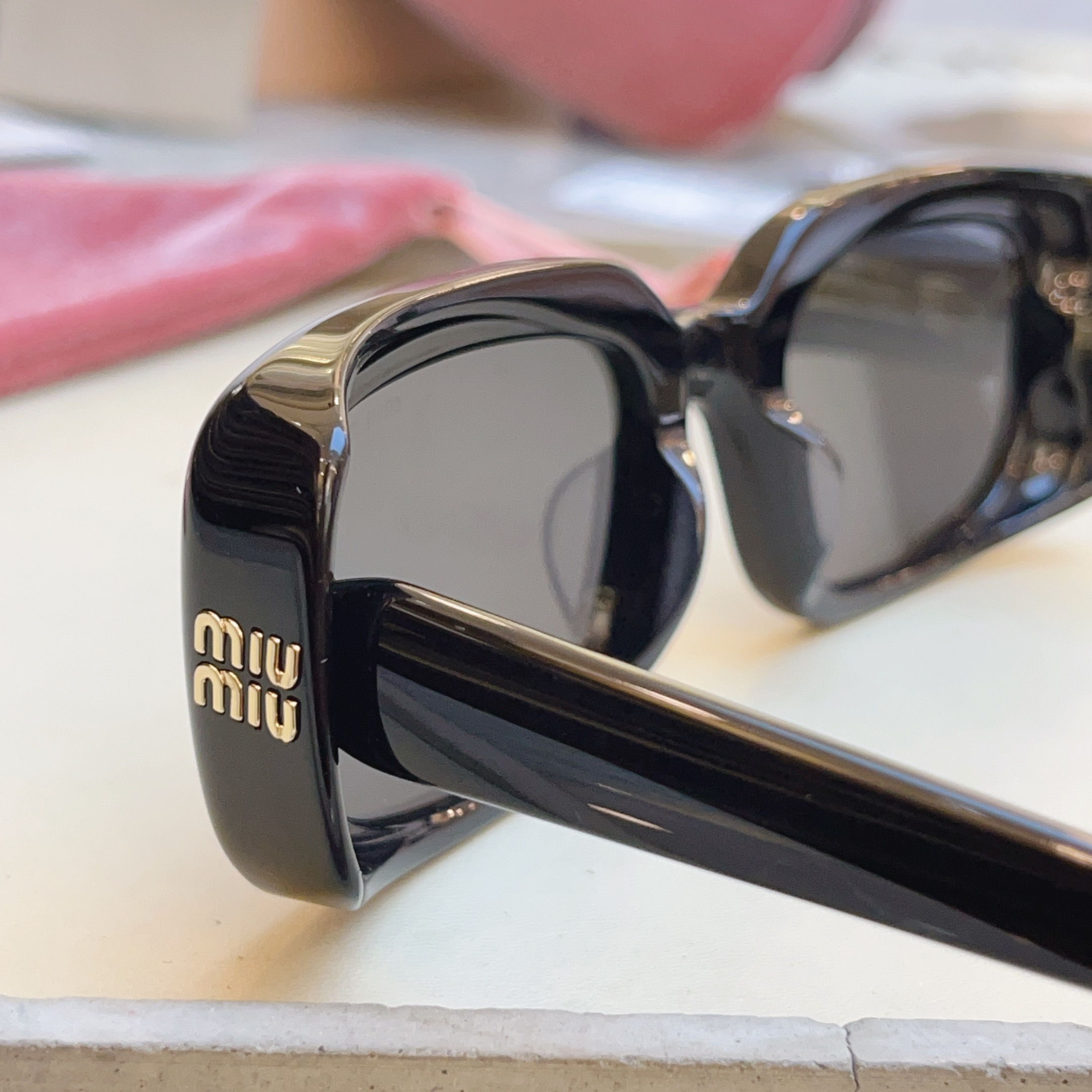 Miu Miu MIUMI*】缪*缪新款太阳镜 高版本--，Mod: MU B13-F，SIZE:52口22-140