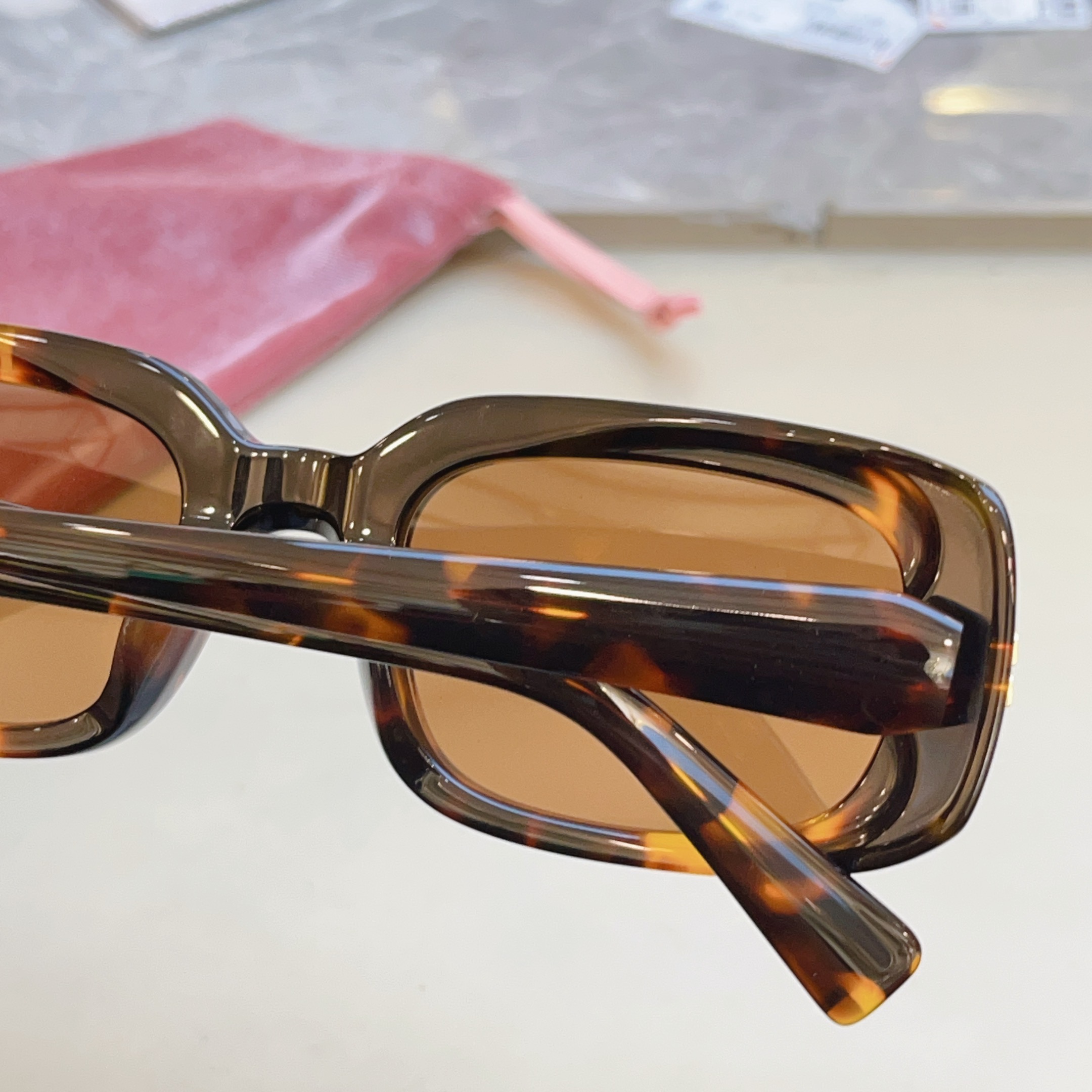 Miu Miu MIUMI*】缪*缪新款太阳镜 高版本--，Mod: MU B13-F，SIZE:52口22-140
