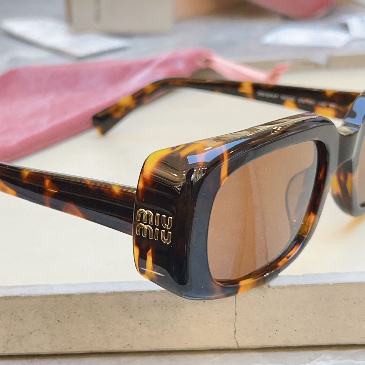Miu Miu MIUMI*】缪*缪新款太阳镜 高版本--，Mod: MU B13-F，SIZE:52口22-140