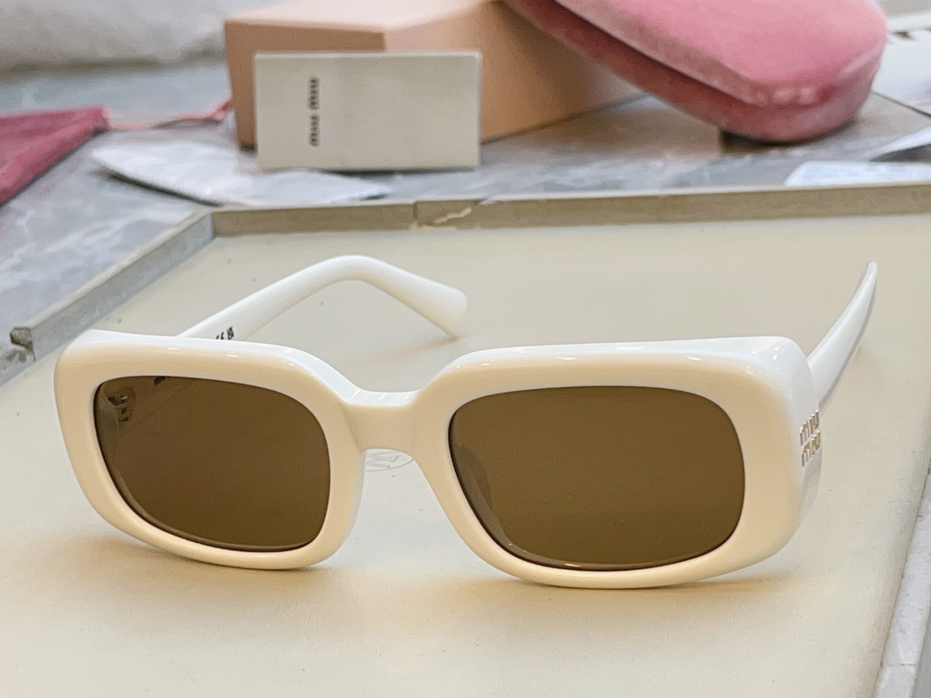 Miu Miu MIUMI*】缪*缪新款太阳镜 高版本--，Mod: MU B13-F，SIZE:52口22-140