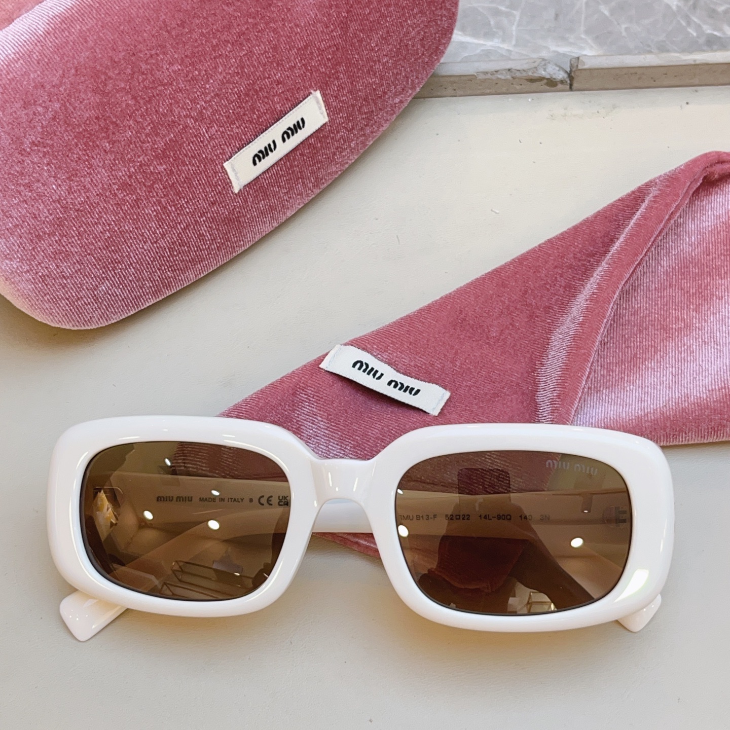 Miu Miu MIUMI*】缪*缪新款太阳镜 高版本--，Mod: MU B13-F，SIZE:52口22-140