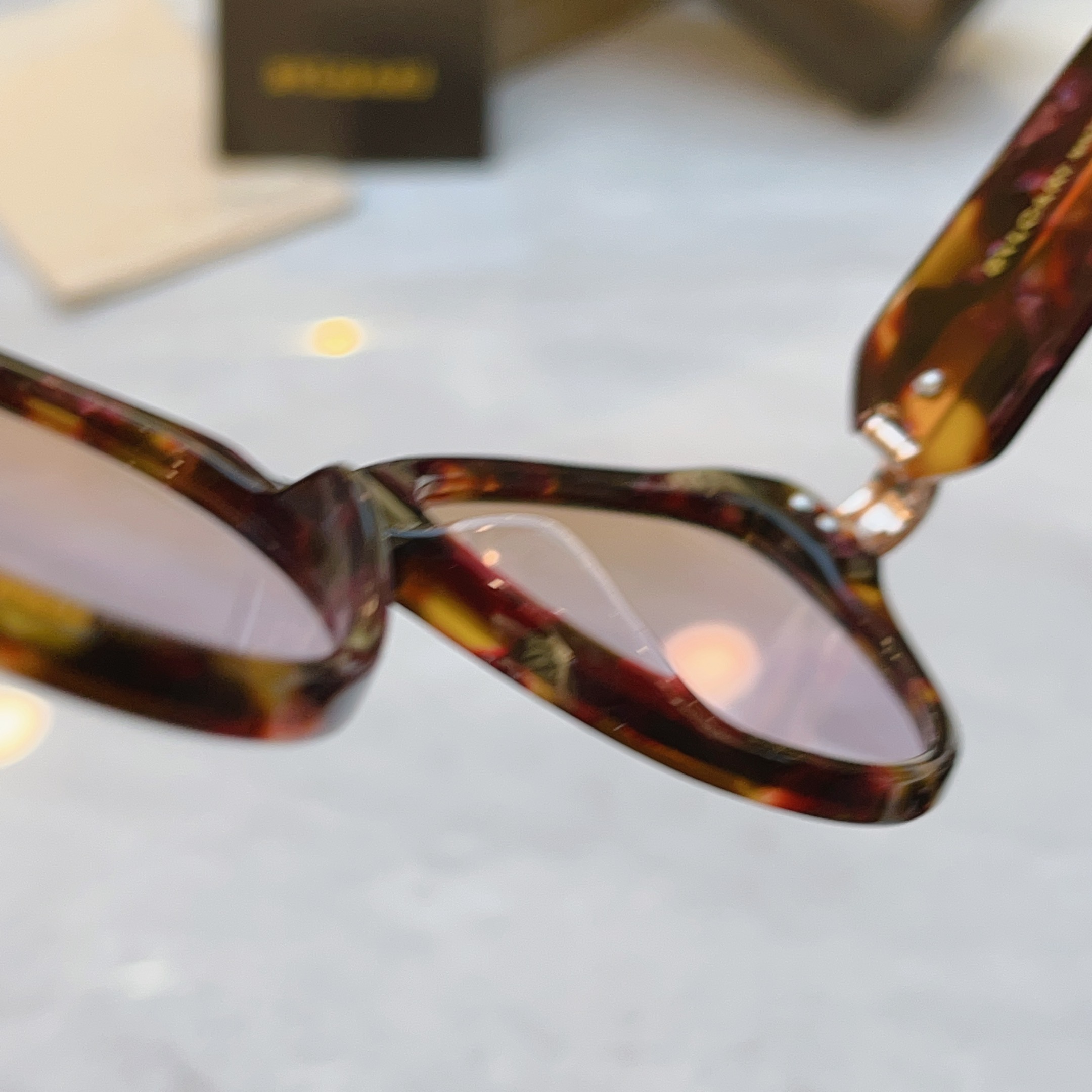 Bvlgari BVLGA*】宝格*丽新款太阳镜，MODEL：BV 50045I，SIZE：53口18-143