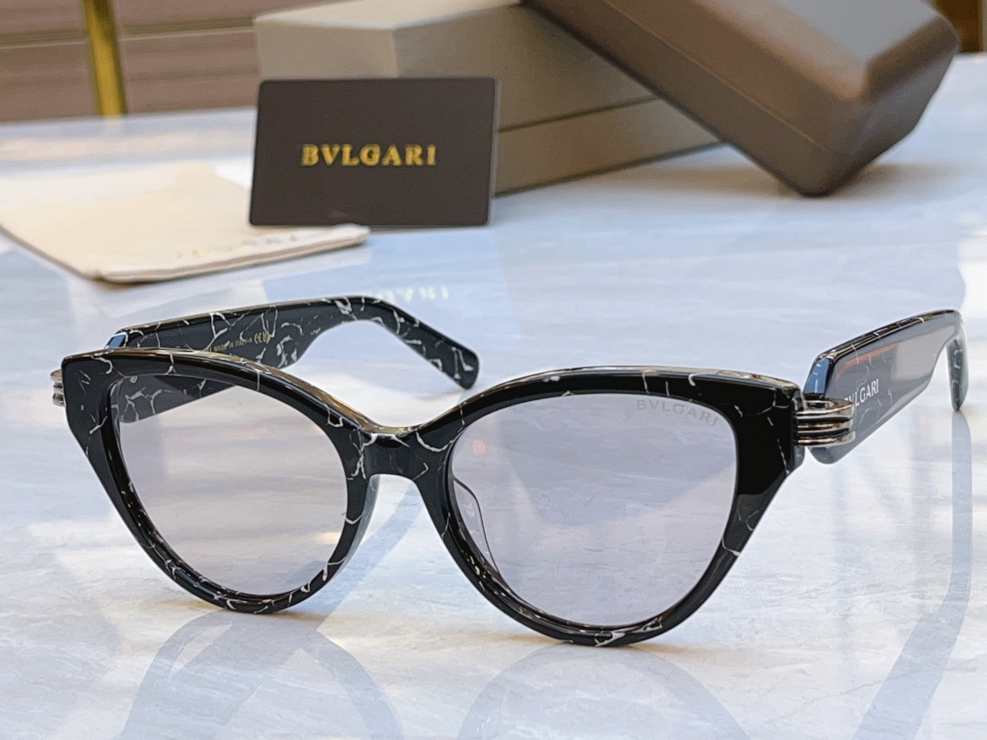 Bvlgari BVLGA*】宝格*丽新款太阳镜，MODEL：BV 50045I，SIZE：53口18-143