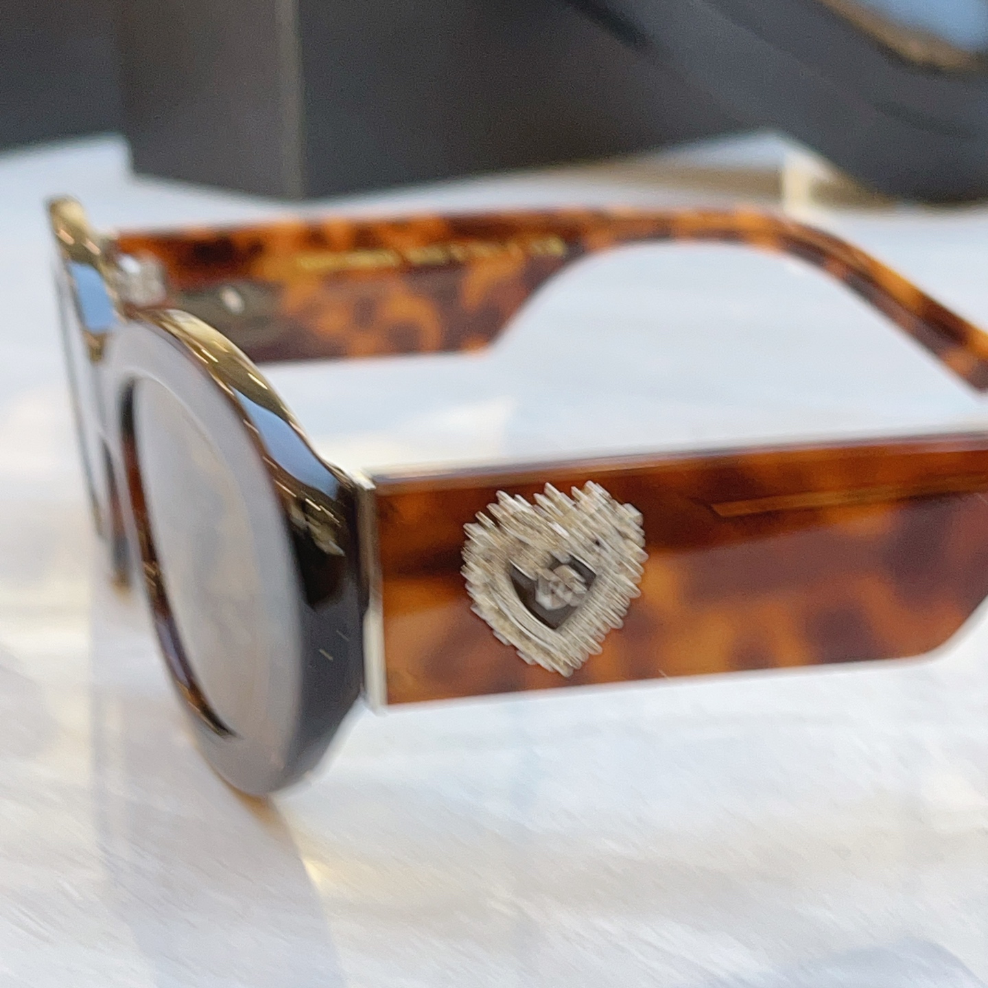 Dolce & Gabbana DOLCE & GABBAN*】D*G新款太阳镜，MODEL：DG2213，SIZE：54口22-145