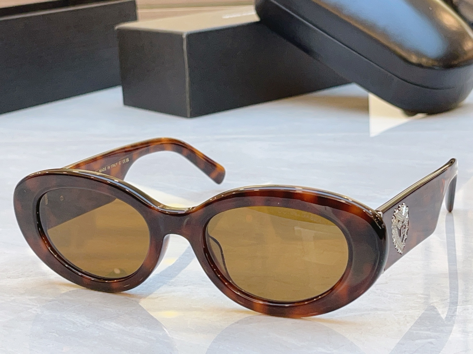 Dolce & Gabbana DOLCE & GABBAN*】D*G新款太阳镜，MODEL：DG2213，SIZE：54口22-145