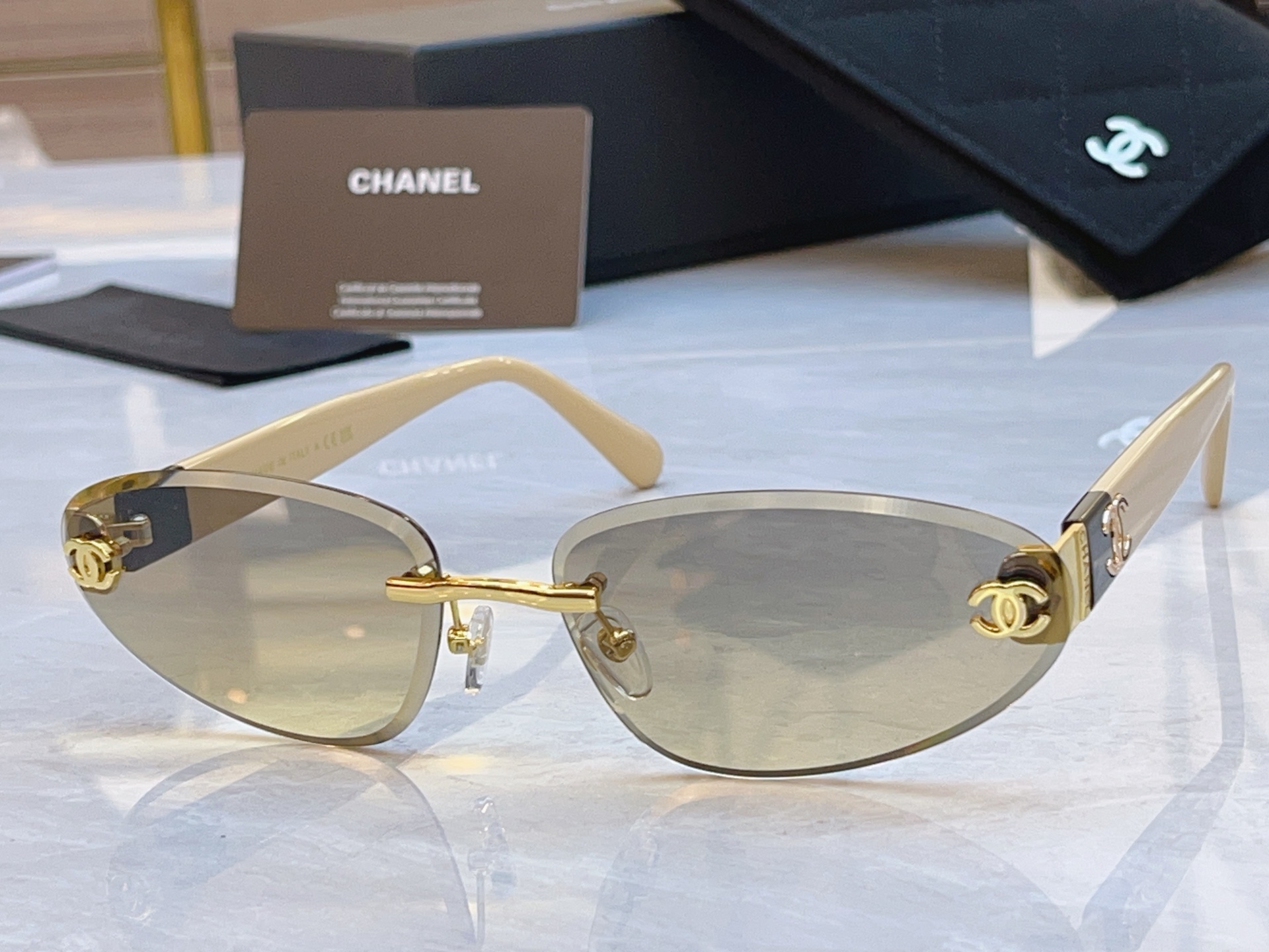 Chanel CHANE*】香奈儿新款太阳镜，MODEL：CH1910Q，SIZE：66口17-143