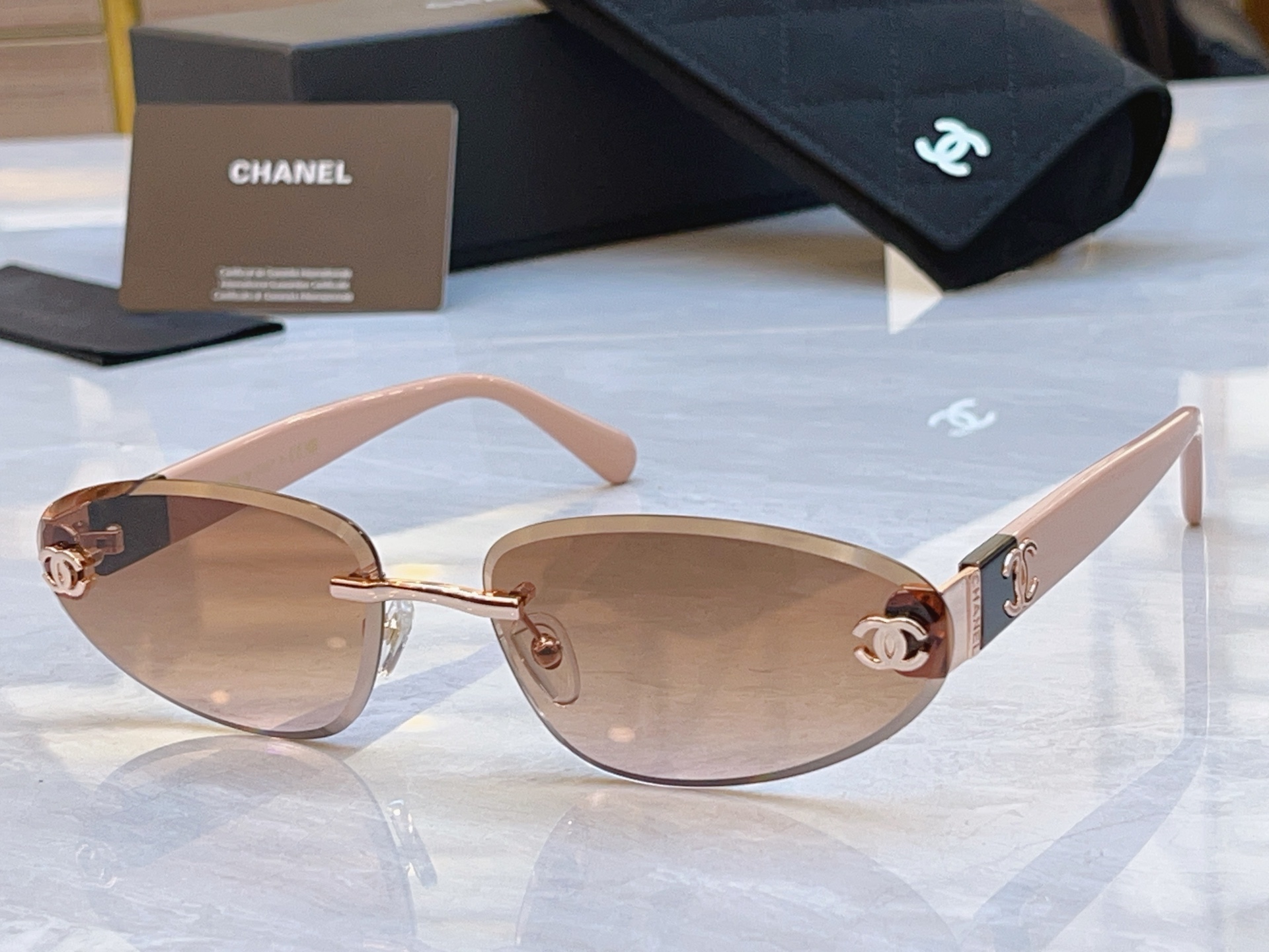 Chanel CHANE*】香奈儿新款太阳镜，MODEL：CH1910Q，SIZE：66口17-143