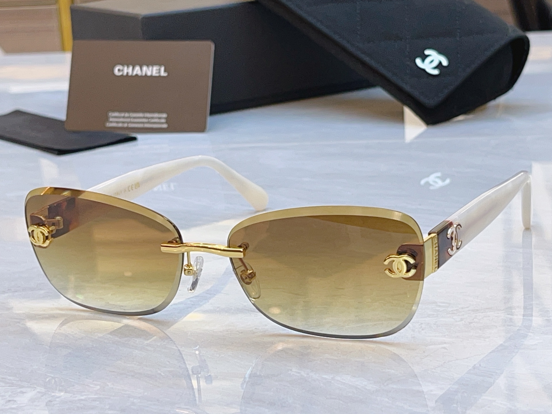 Chanel CHANE*】香奈儿新款太阳镜，MODEL：CH1909Q，SIZE：65口17-143