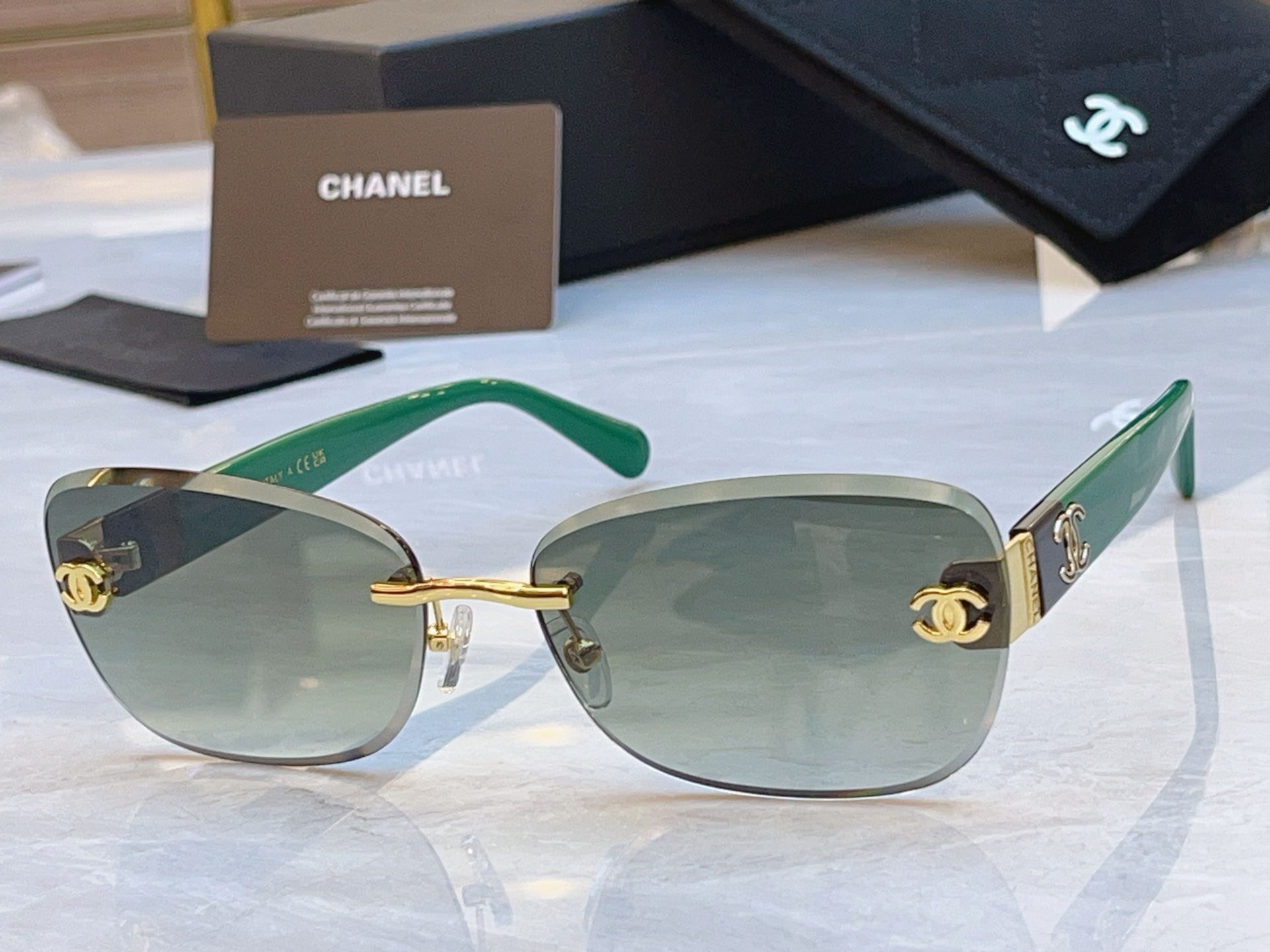 Chanel CHANE*】香奈儿新款太阳镜，MODEL：CH1909Q，SIZE：65口17-143