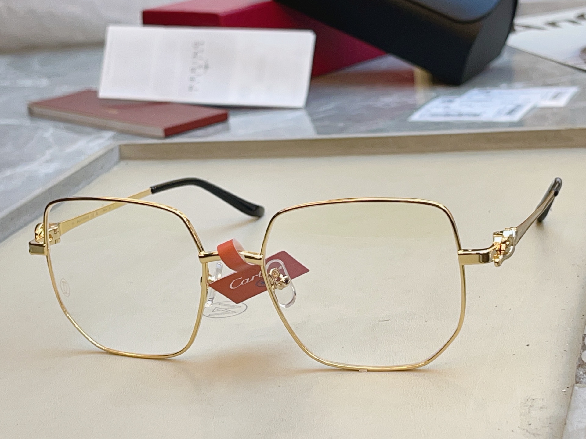 Cartier 高版本-- 【CARTIE*】卡地*亚新款眼镜架 18K金电镀 镜片蔡司logo--