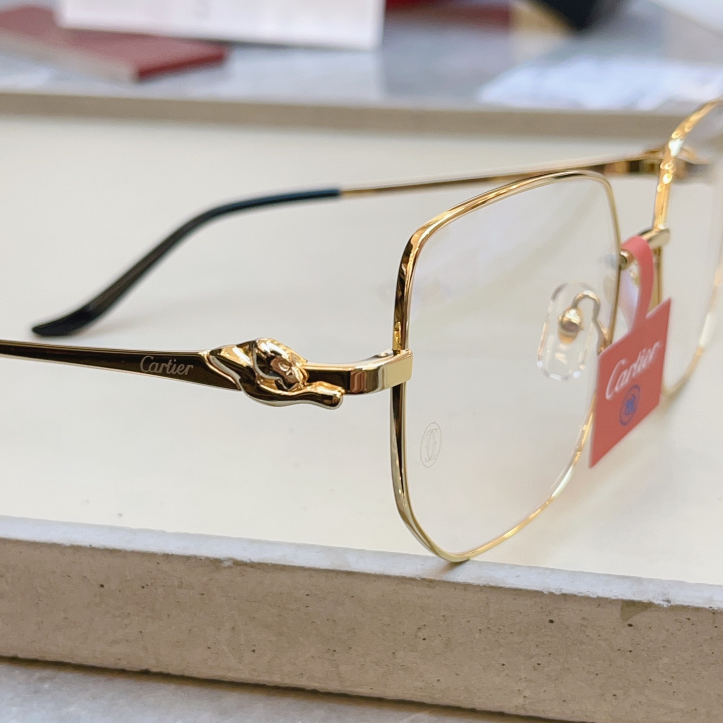 Cartier 高版本-- 【CARTIE*】卡地*亚新款眼镜架 18K金电镀 镜片蔡司logo--