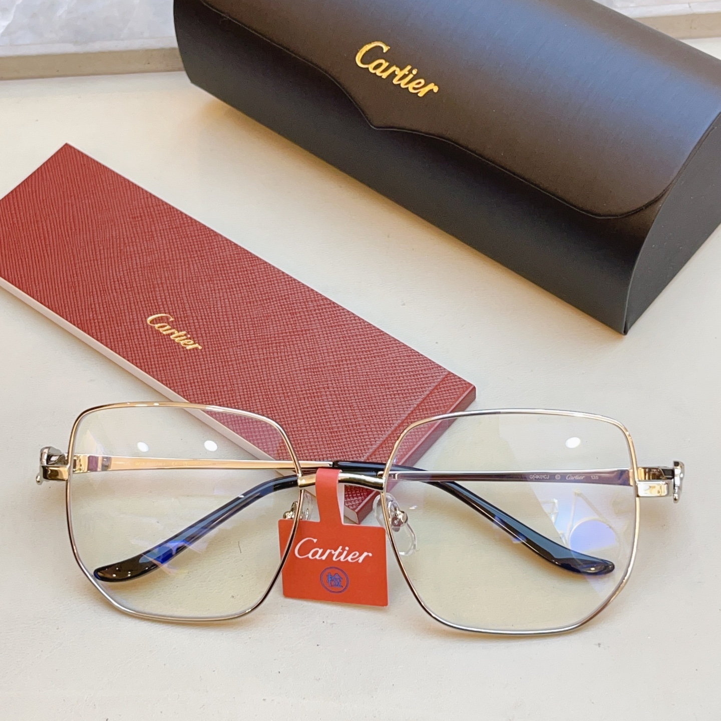 Cartier 高版本-- 【CARTIE*】卡地*亚新款眼镜架 18K金电镀 镜片蔡司logo--