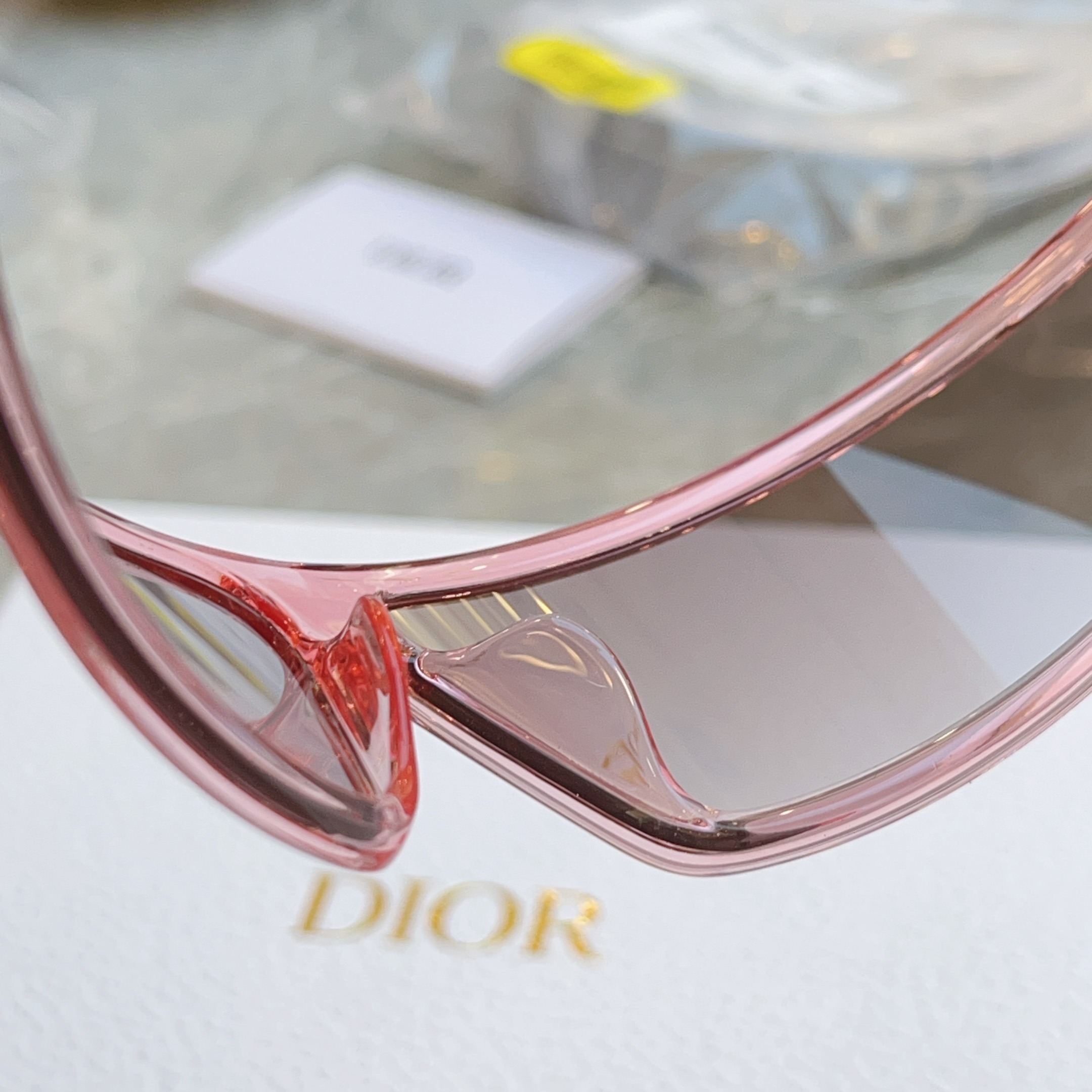 Dior DIO*】 winter25