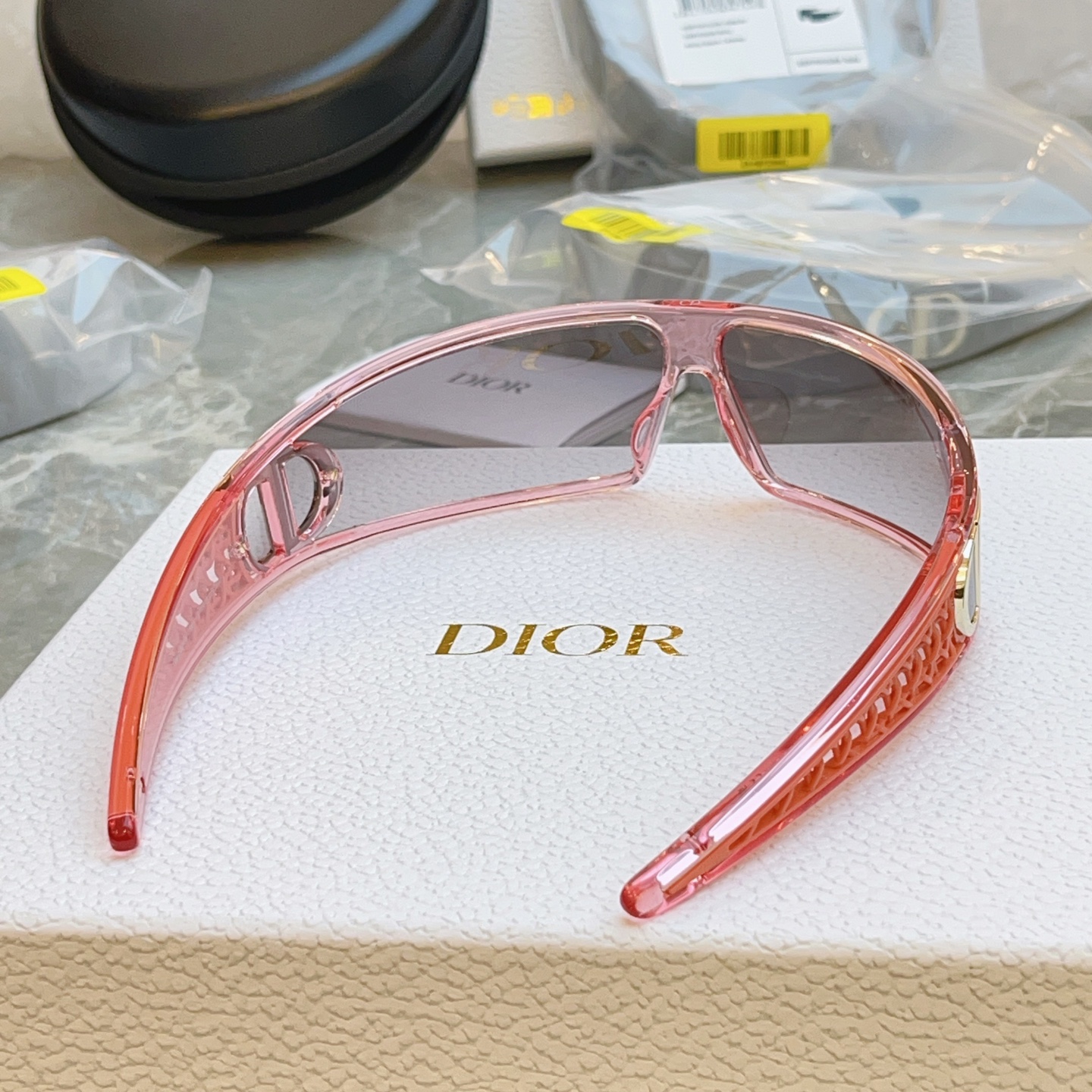 Dior DIO*】 winter25