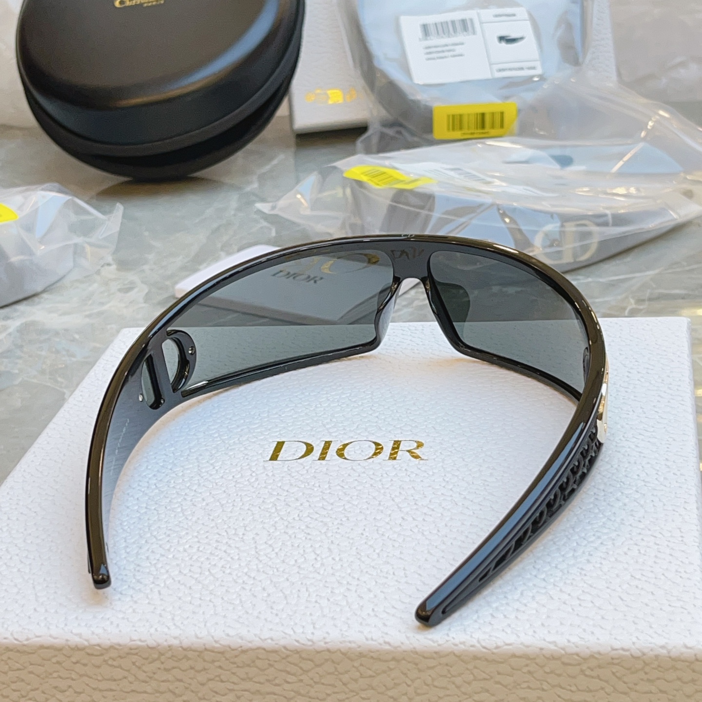 Dior DIO*】 winter25