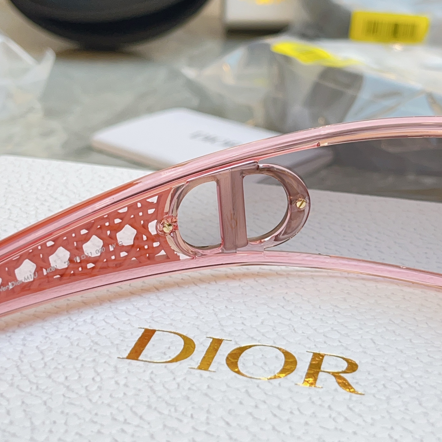 Dior DIO*】 winter25