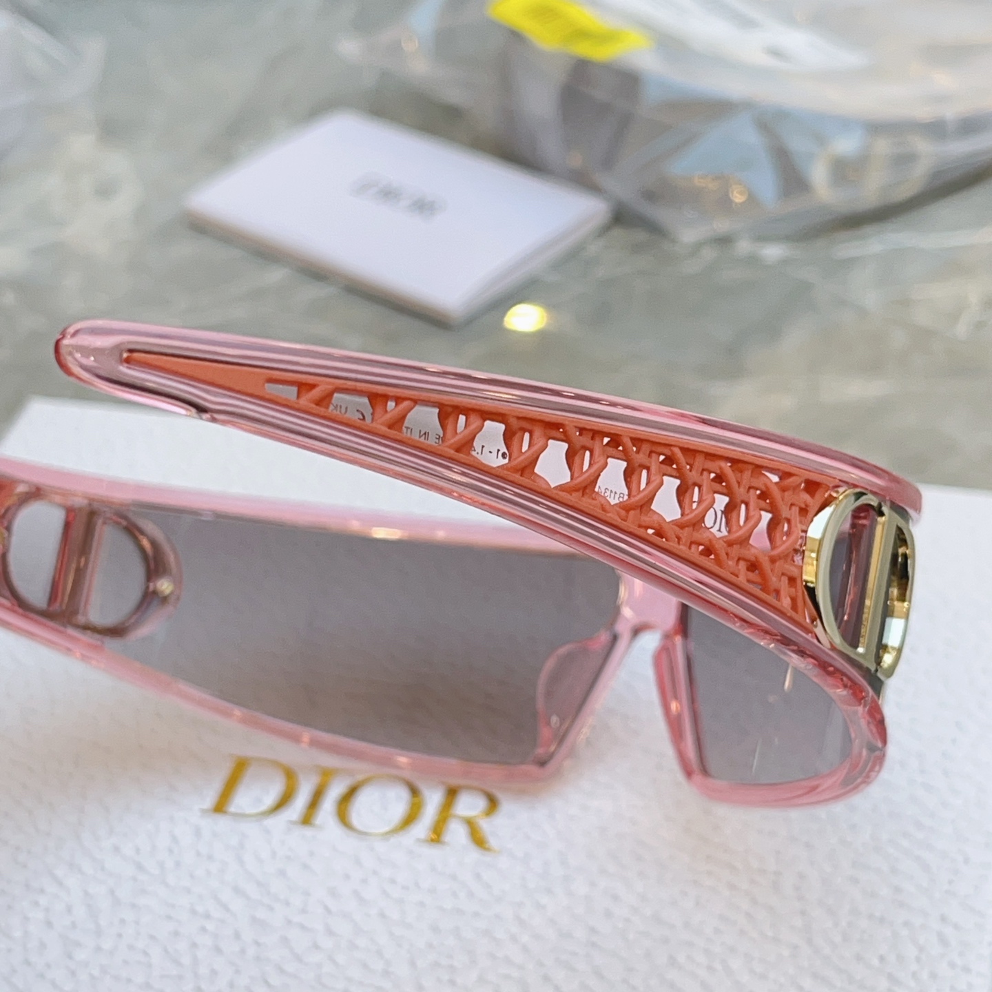 Dior DIO*】 winter25