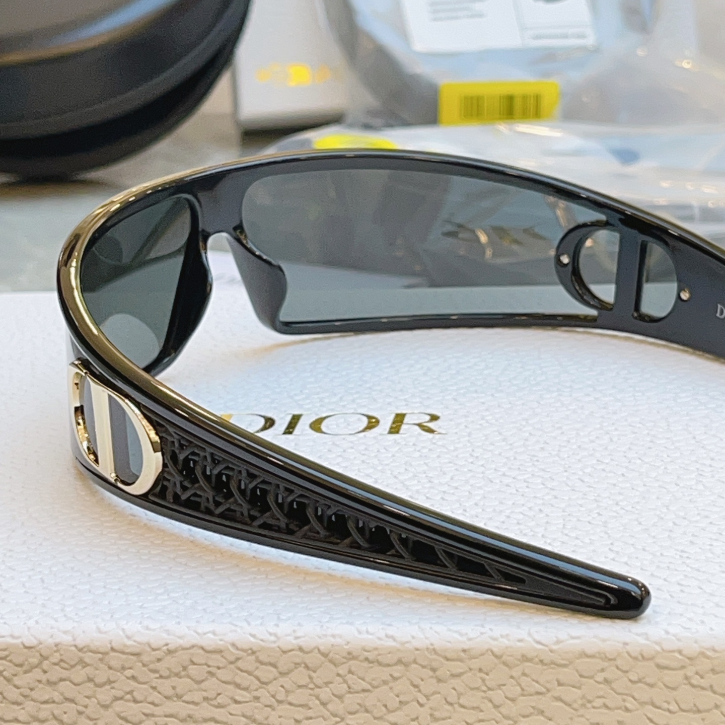 Dior DIO*】 winter25
