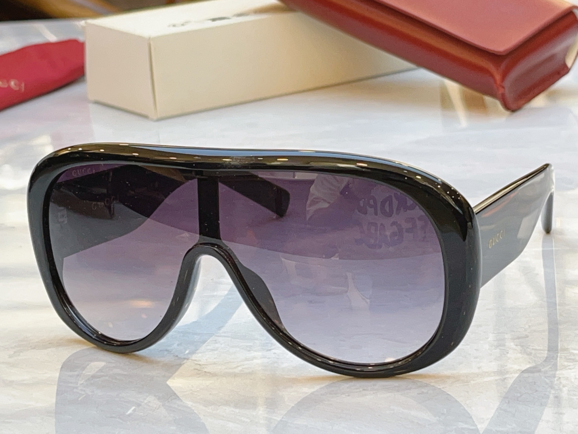 Gucci GUCC*】古*驰新款太阳镜，MODEL：GG2164S，SIZE:99口1-130