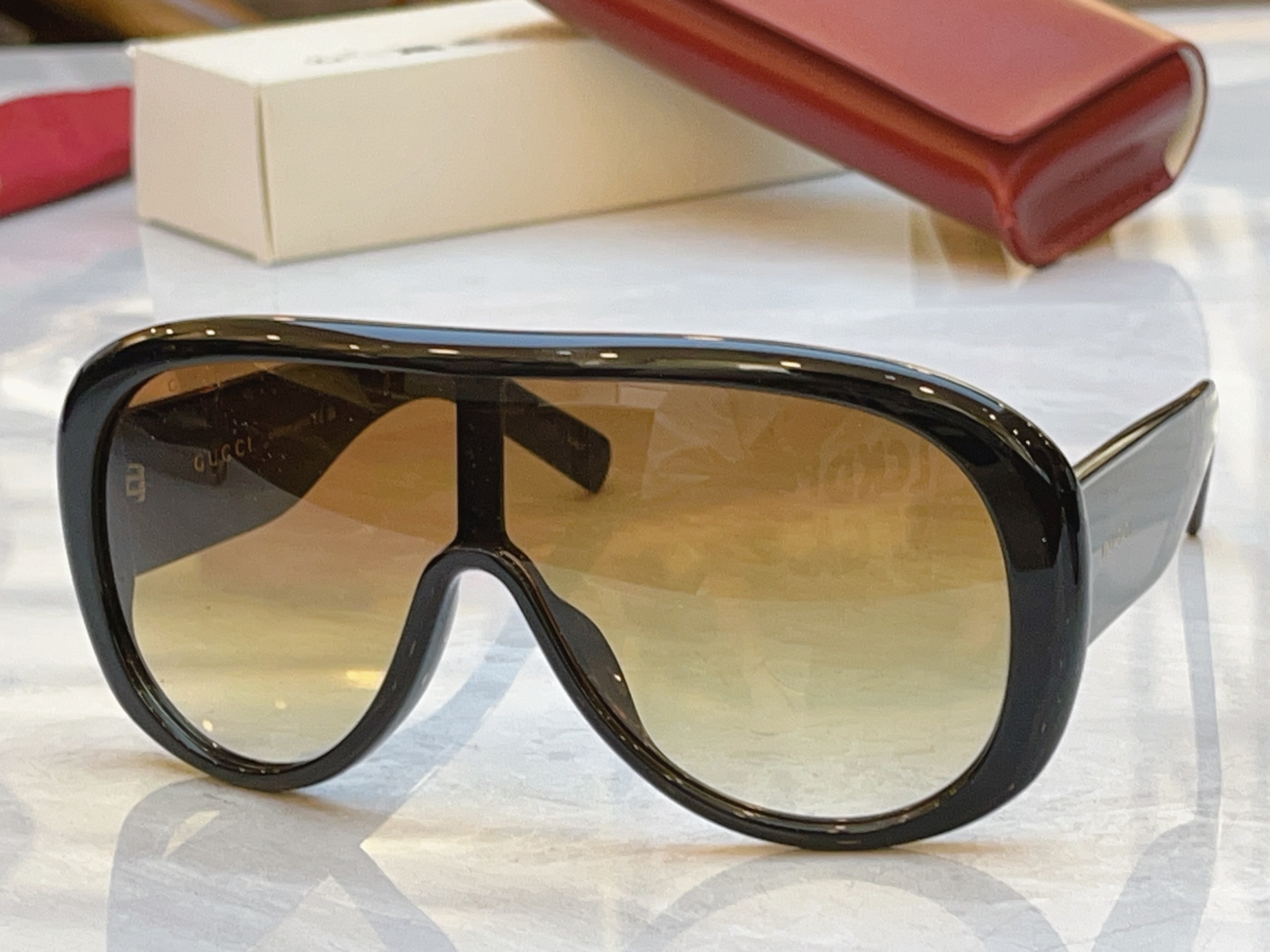 Gucci GUCC*】古*驰新款太阳镜，MODEL：GG2164S，SIZE:99口1-130