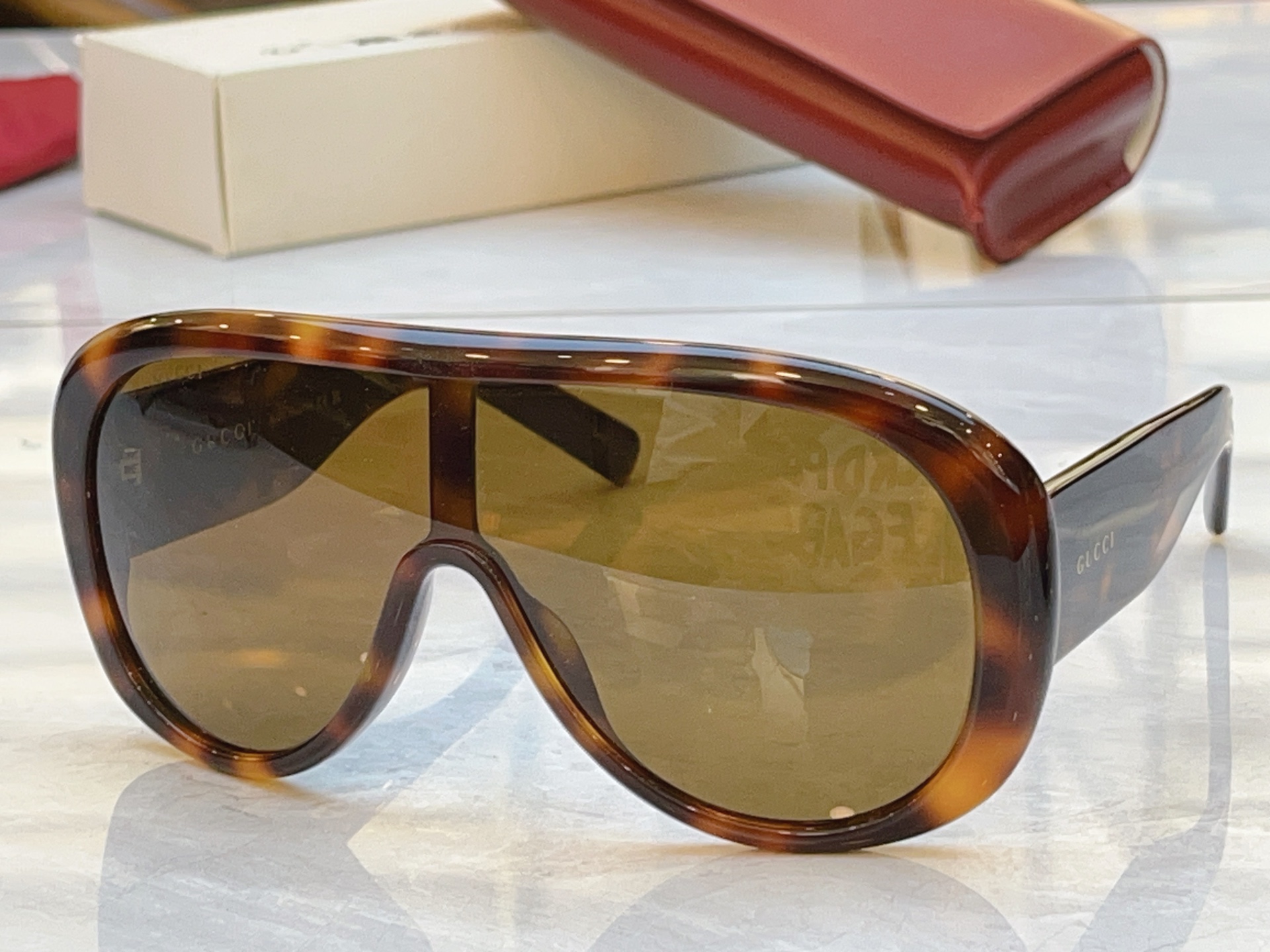，【GUCC*】古*驰新款太阳镜，MODEL：GG2164S，SIZE:99口1-130