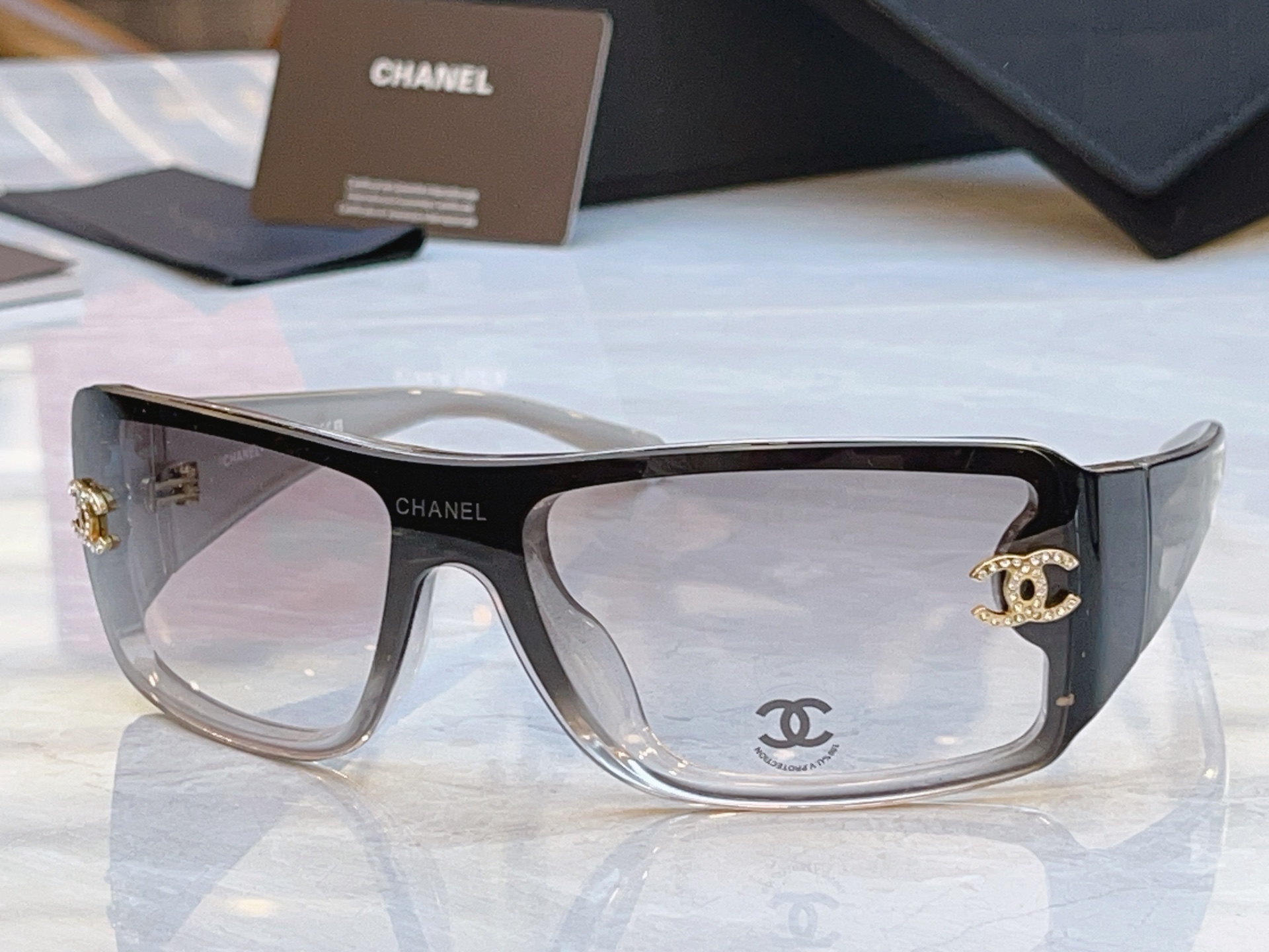 Chanel CHANE*香奈儿新款太阳镜，MODEL：5088-B，SIZE：120