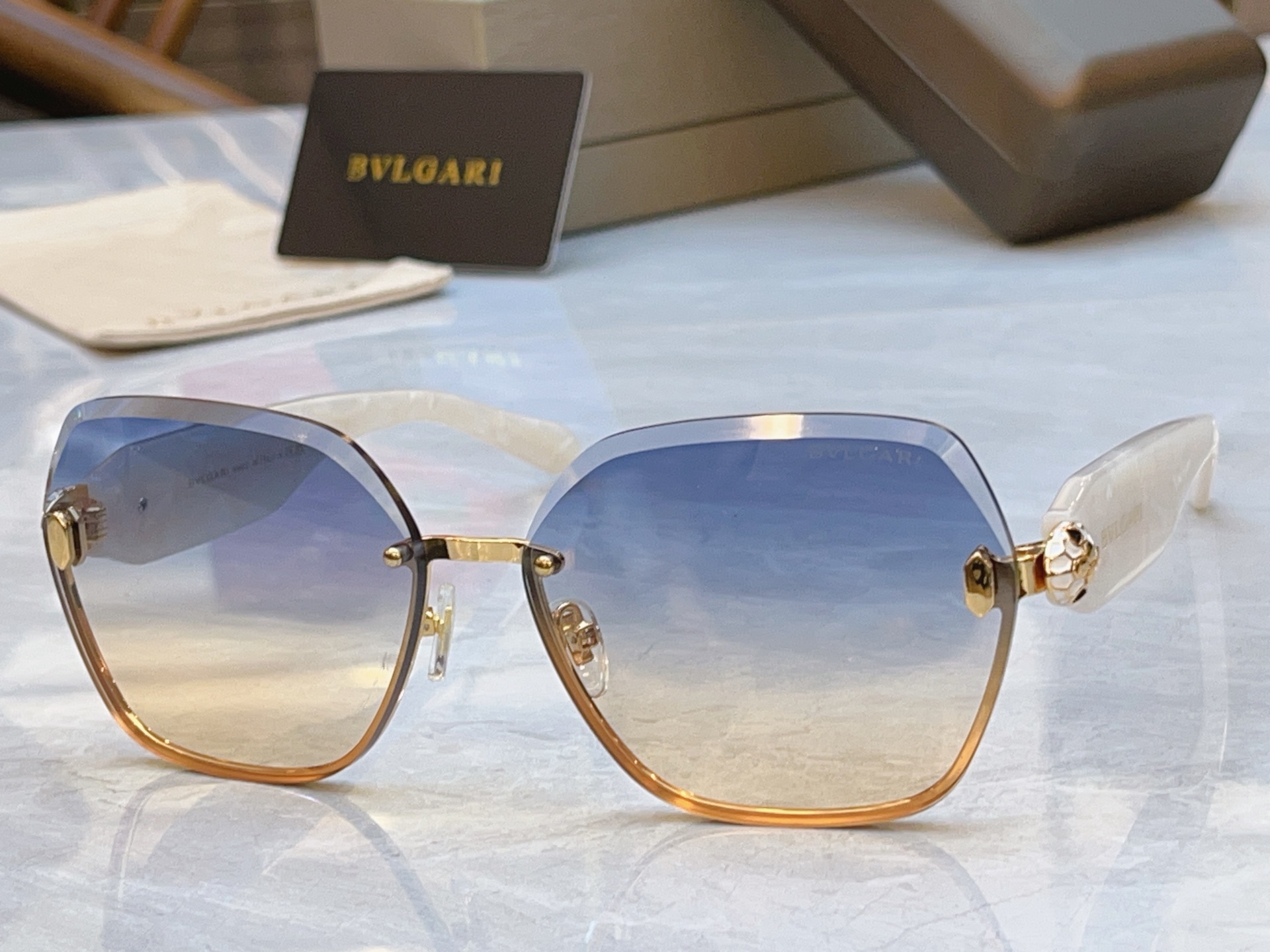 Bvlgari BVLGA*】宝格*丽新款太阳镜，MODEL：BV 9040B，SIZE：64口15-143