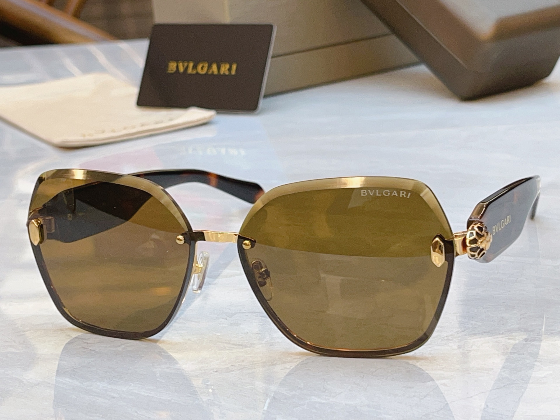 Bvlgari BVLGA*】宝格*丽新款太阳镜，MODEL：BV 9040B，SIZE：64口15-143