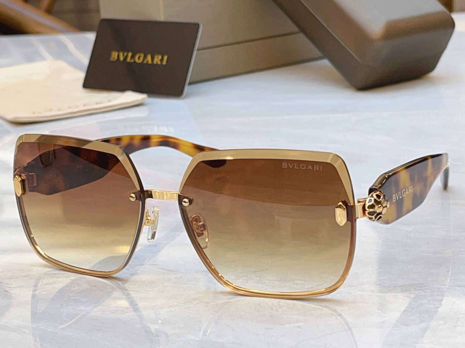 Bvlgari BVLGA*】宝格*丽新款太阳镜，MODEL：BV 9041B，SIZE：64口15-143