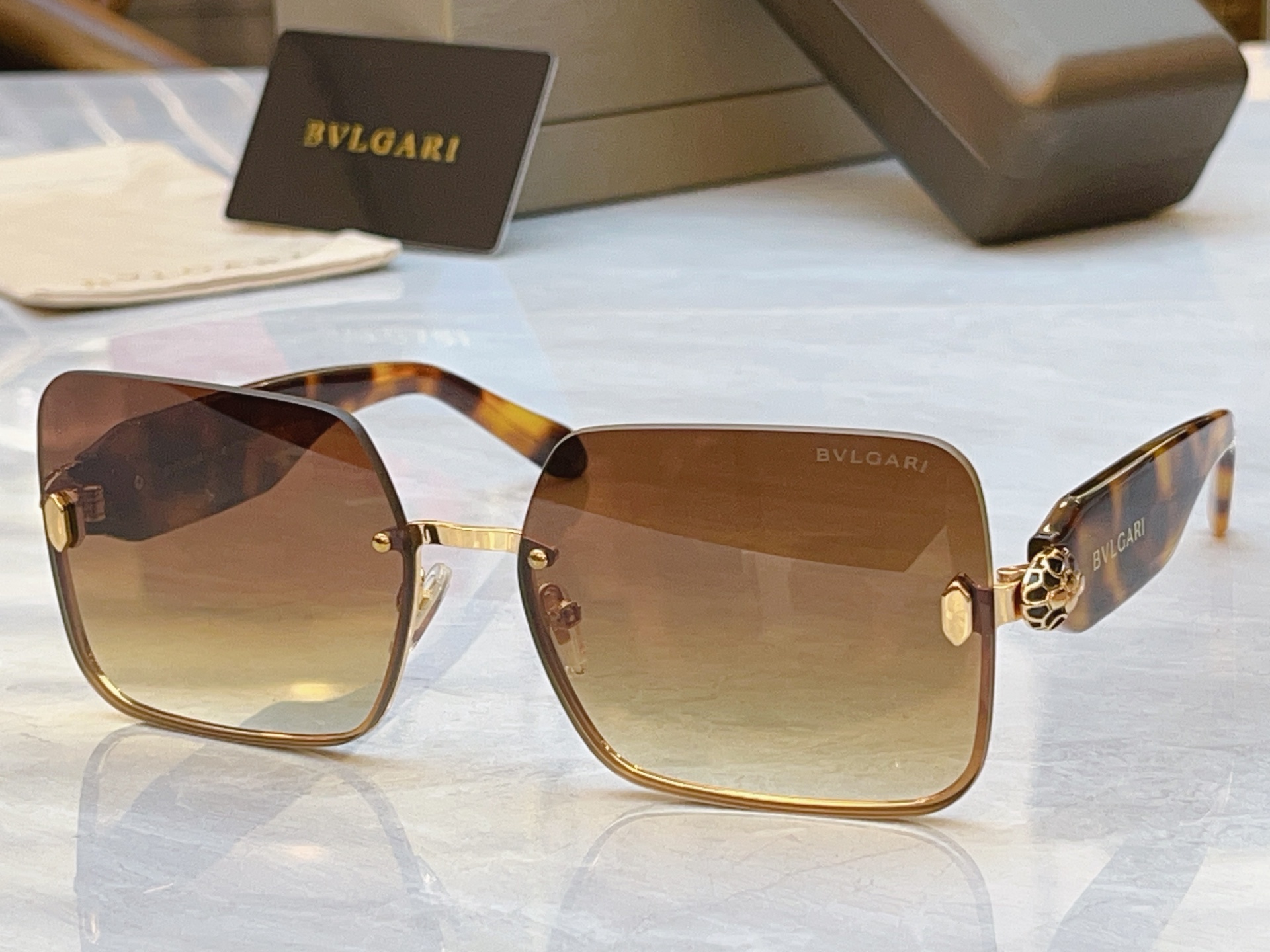 Bvlgari BVLGA*】宝格*丽新款太阳镜，MODEL：BV 9042B，SIZE：63口16-143