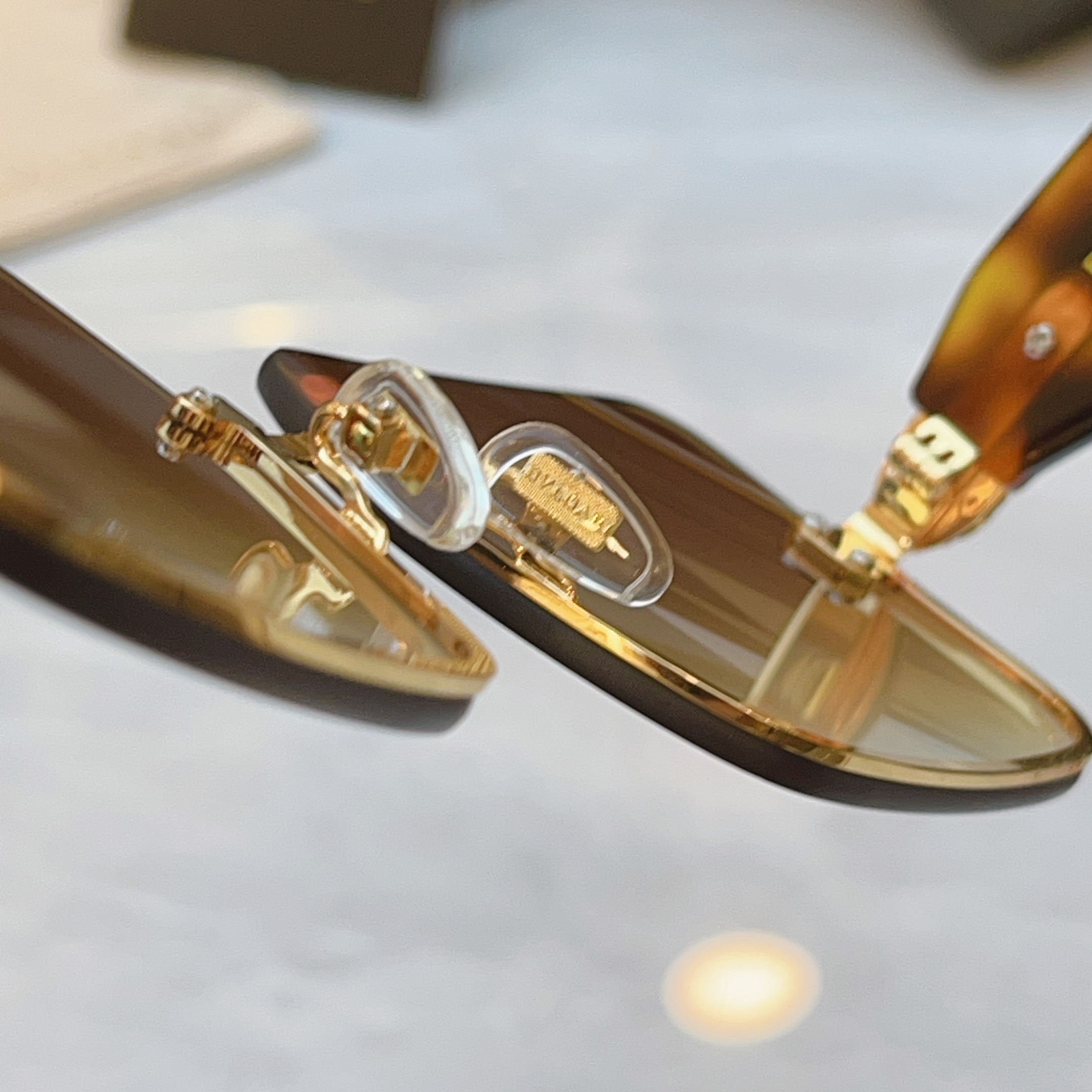 Bvlgari BVLGA*】宝格*丽新款太阳镜，MODEL：BV 9042B，SIZE：63口16-143