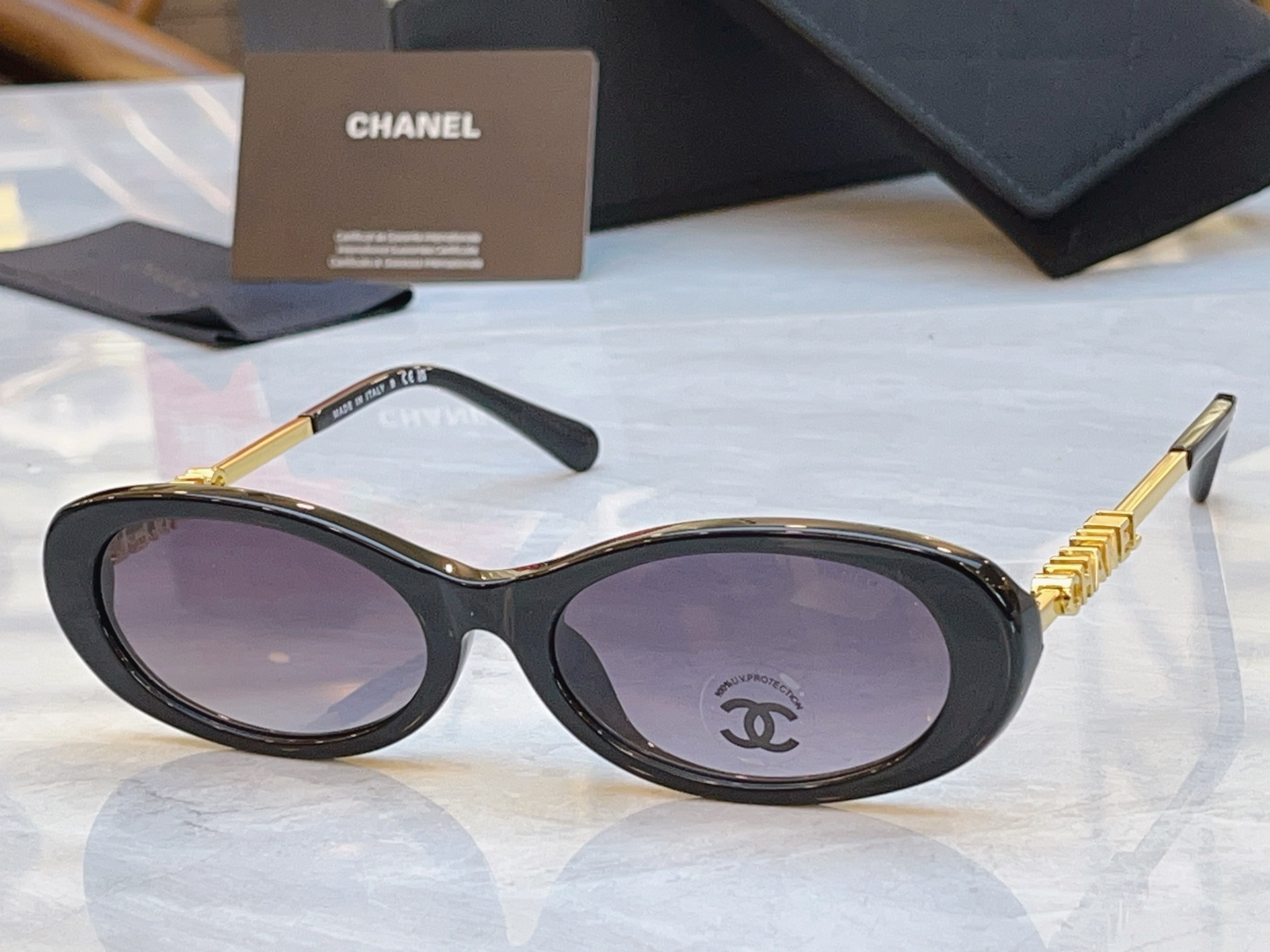 Chanel CHANE*】香奈儿新款太阳镜，MODEL：CH5565，SIZE：54口17-140