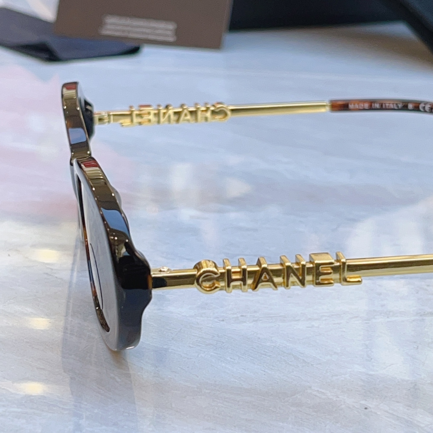 Chanel CHANE*】香奈儿新款太阳镜，MODEL：CH5565，SIZE：54口17-140