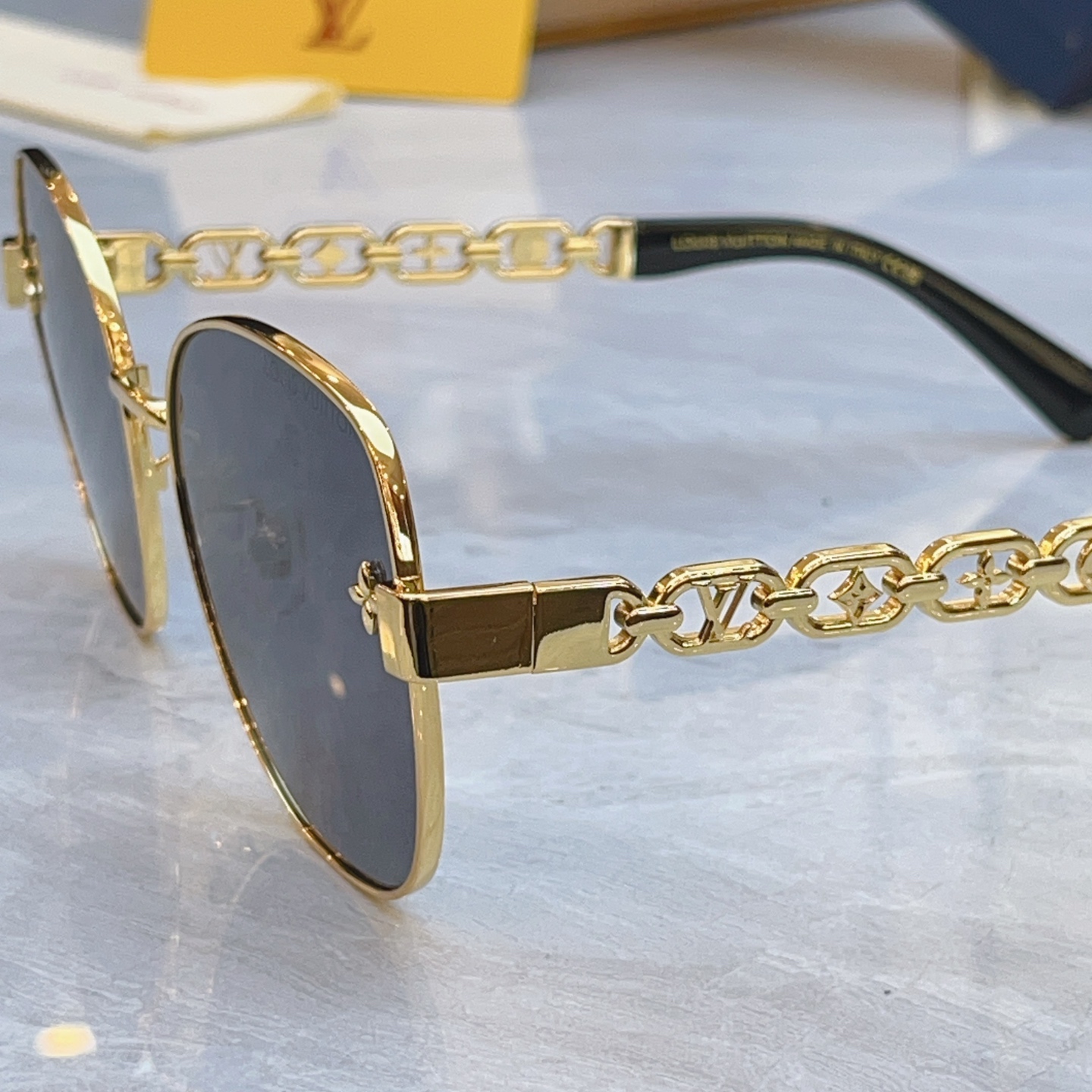 Louis Vuitton LOUIS VUITTO*】路易*威登新款太阳镜，MODEL：Z2690U，SIZE：59口18-145