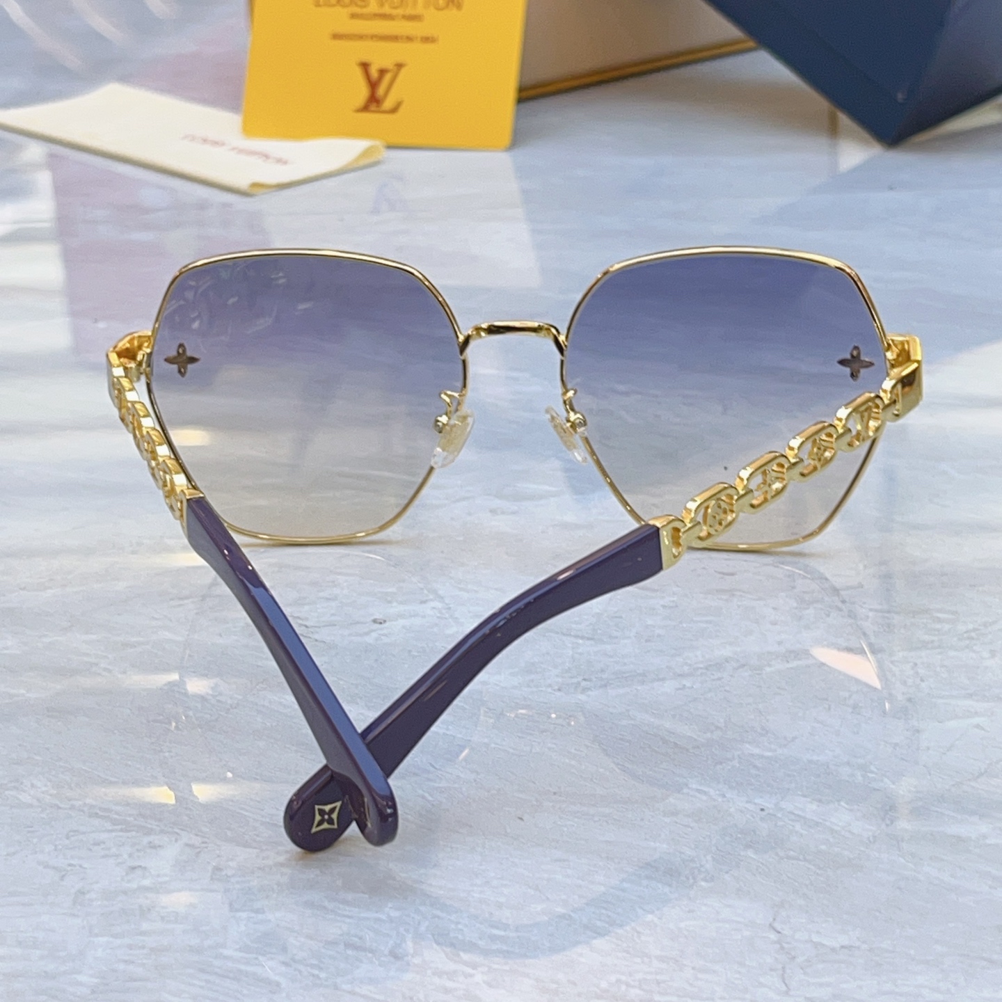 Louis Vuitton LOUIS VUITTO*】路易*威登新款太阳镜，MODEL：Z2691U，SIZE：59口18-145
