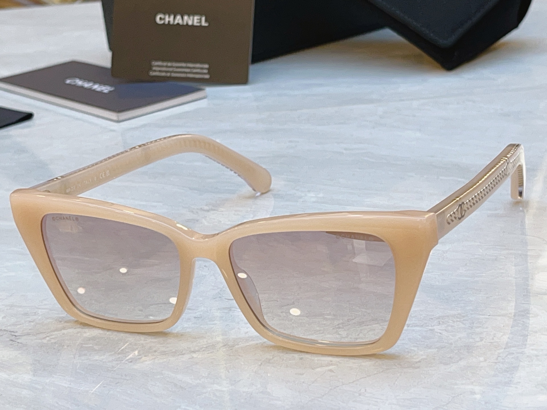 Chanel CHANE*】香奈儿新款太阳镜，MODEL：CH3494，SIZE：54口17-140
