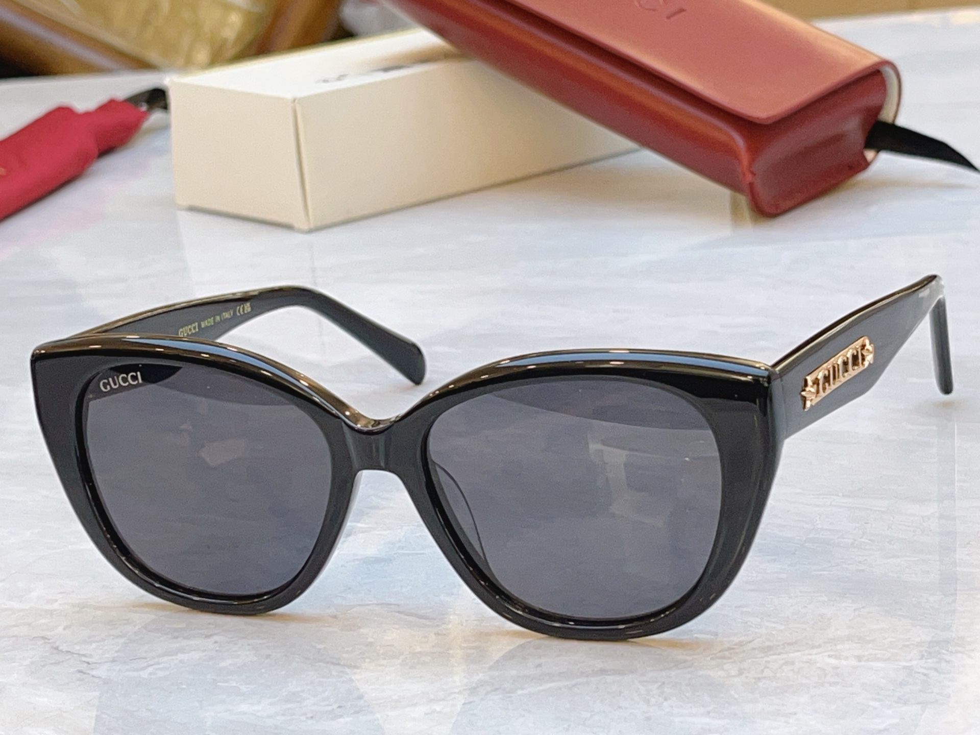 Gucci GUCC*】古*驰新款太阳镜，MODEL：GG1588S，SIZE:55口17-145