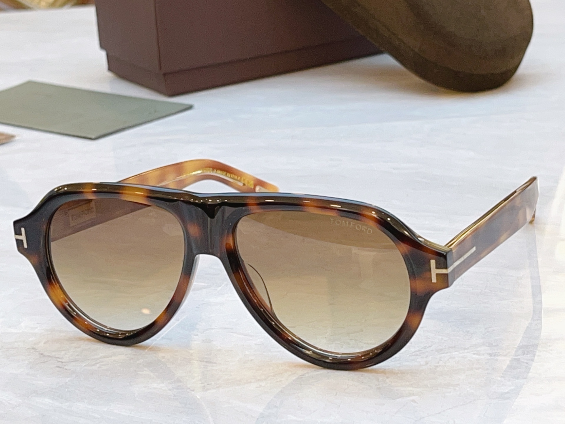Tom Ford TOM FOR*汤姆*福特新款太阳镜，MODEL：FT1225，SIZE：59口16-145