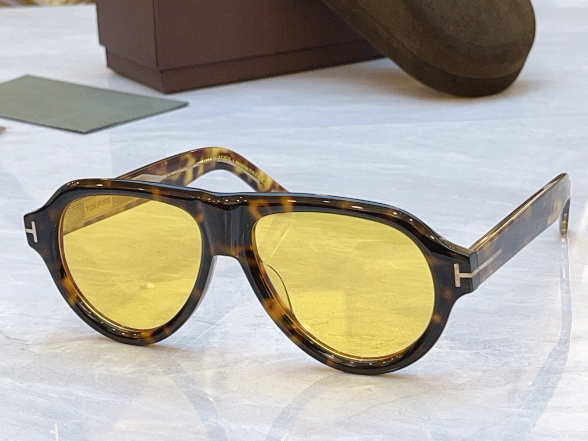 Tom Ford TOM FOR*汤姆*福特新款太阳镜，MODEL：FT1225，SIZE：59口16-145
