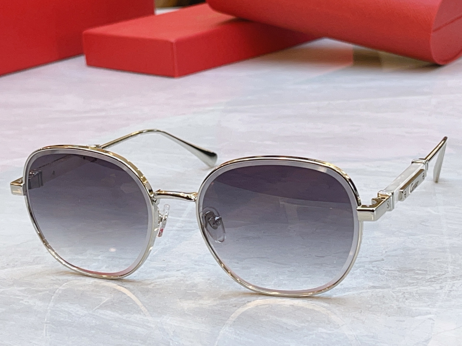 Cartier CARTIE*】卡地*亚新款太阳镜，CT7220S，size: 58口18-140