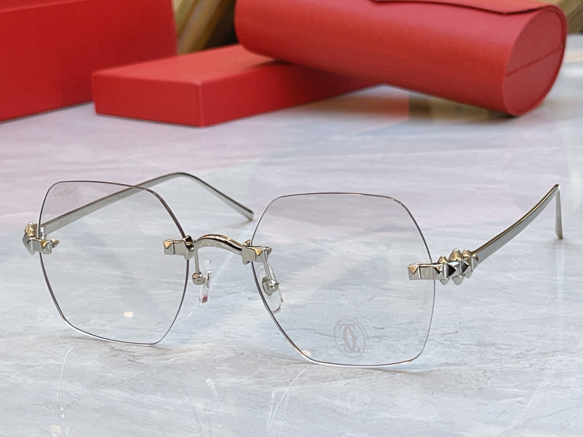 Cartier CARTIE*】卡地*亚新款太阳镜，CT0646S，size: 54口19-135