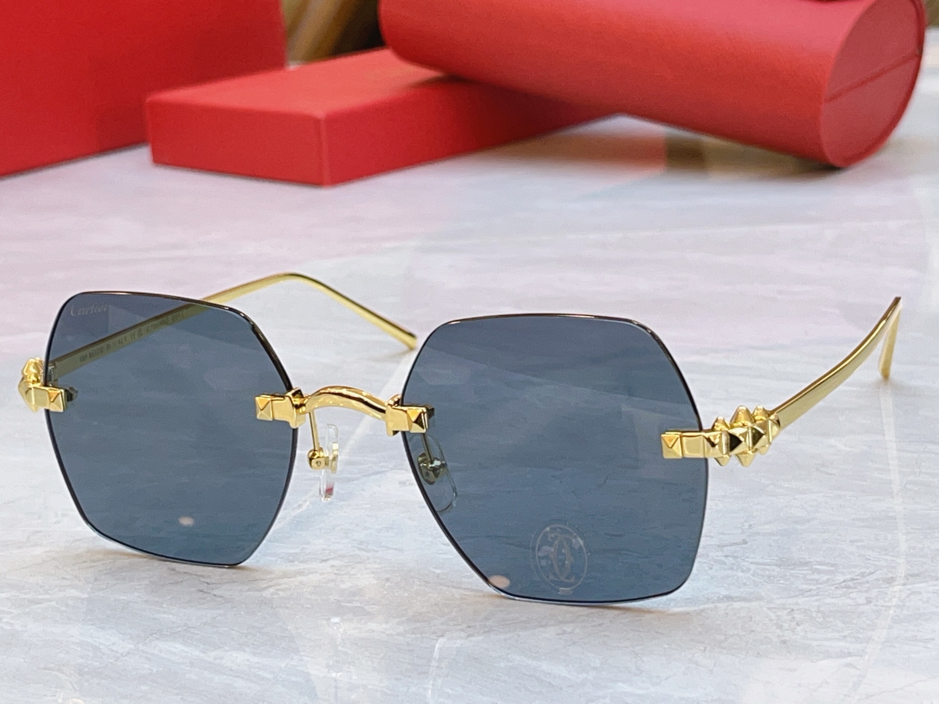 Cartier CARTIE*】卡地*亚新款太阳镜，CT0646S，size: 54口19-135