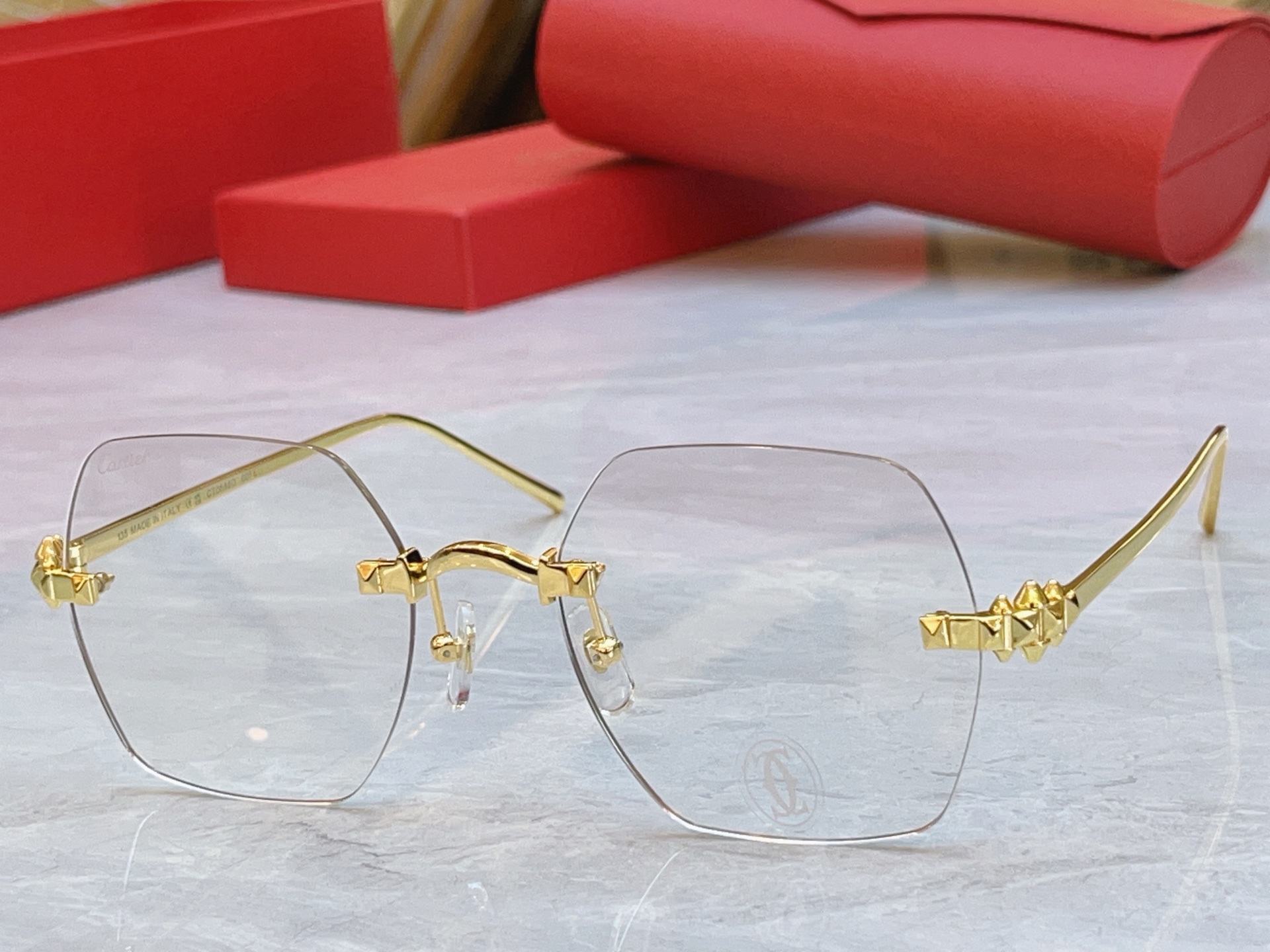 Cartier CARTIE*】卡地*亚新款太阳镜，CT0646S，size: 54口19-135