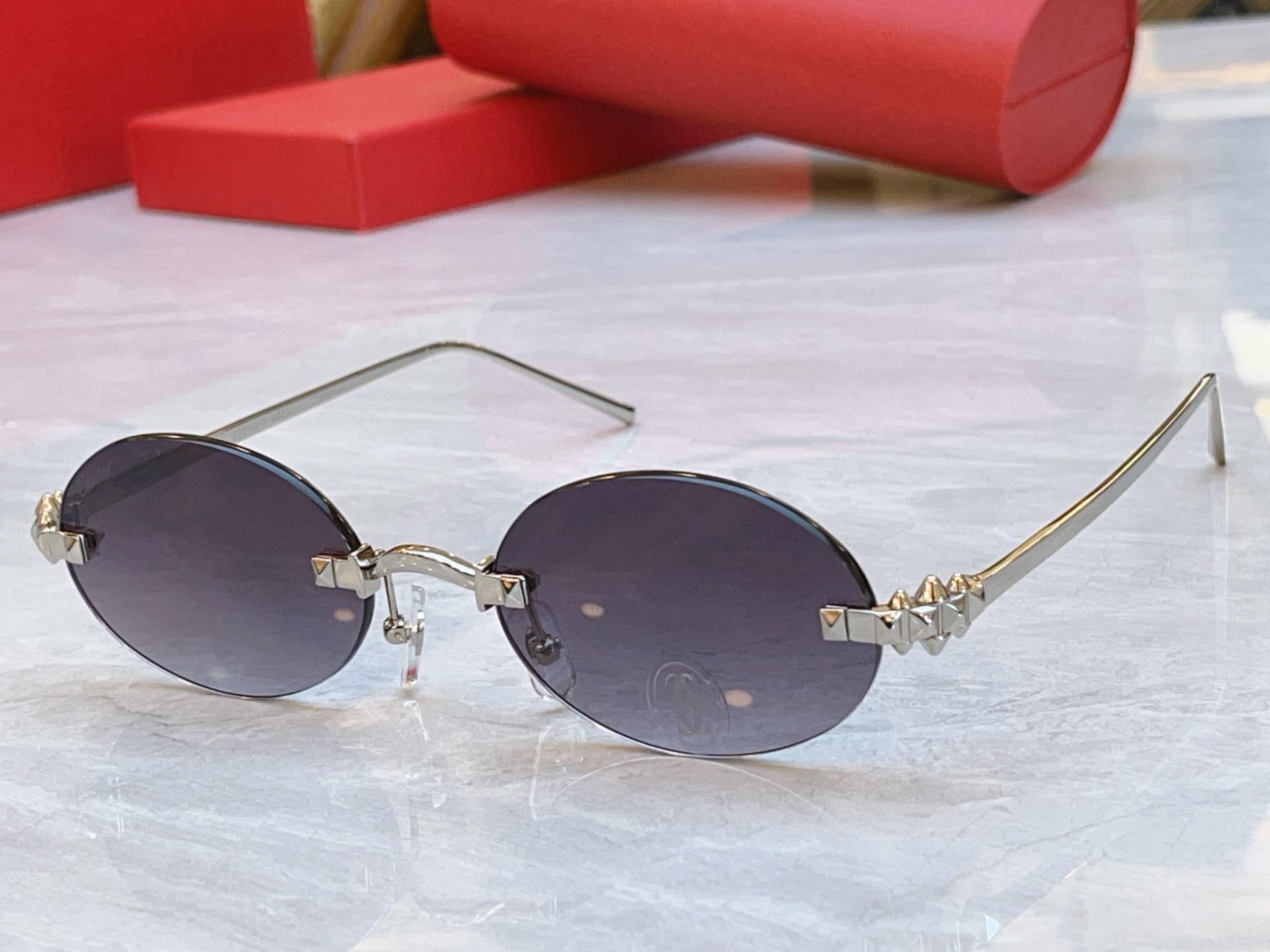 Cartier CARTIE*】卡地*亚新款太阳镜，CT0668S，size: 53口20-135