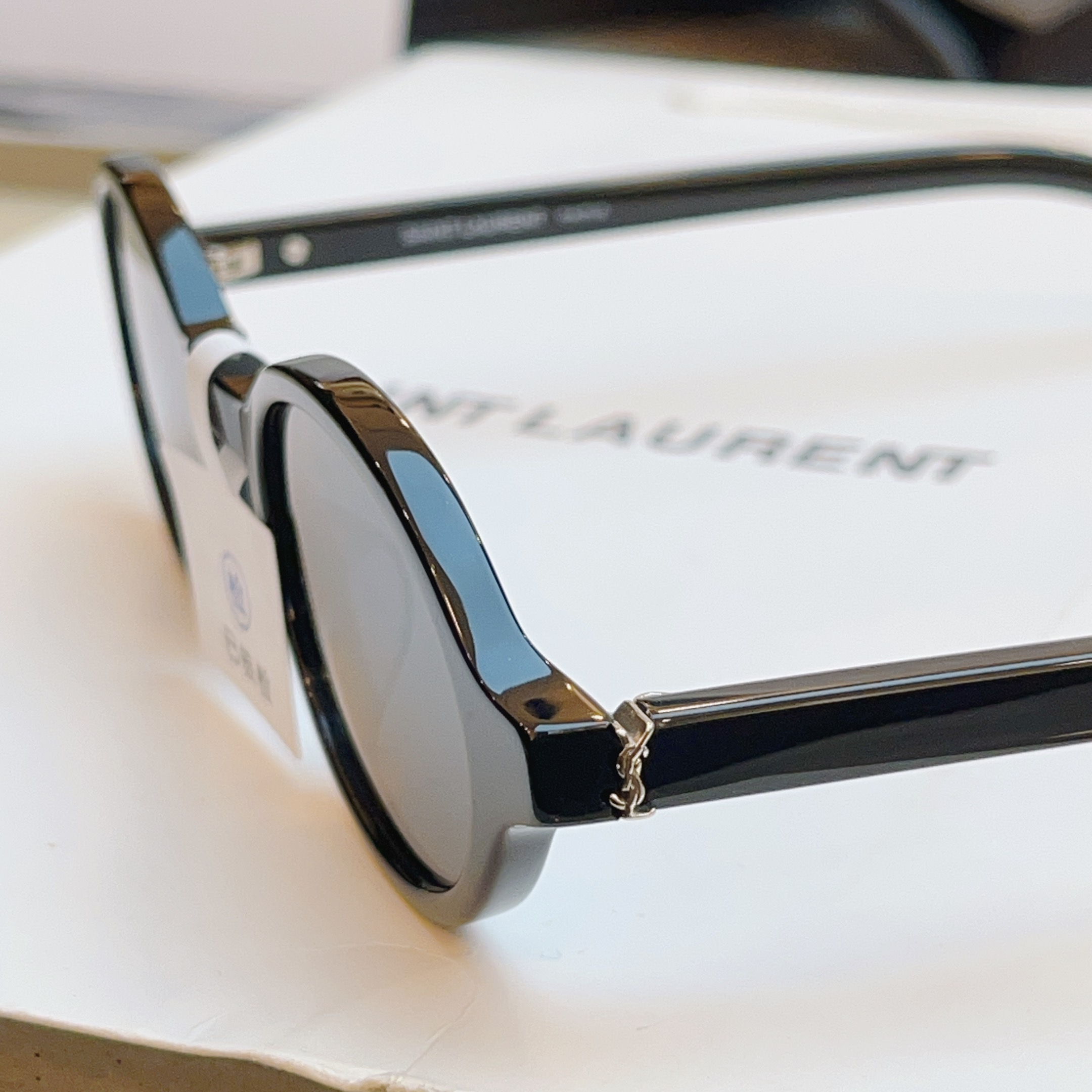 Saint Laurent SAINT LAUREN*】圣罗*兰新款太阳镜 高版本--，MODEL：SL M161/F，SIZE：47口24-145