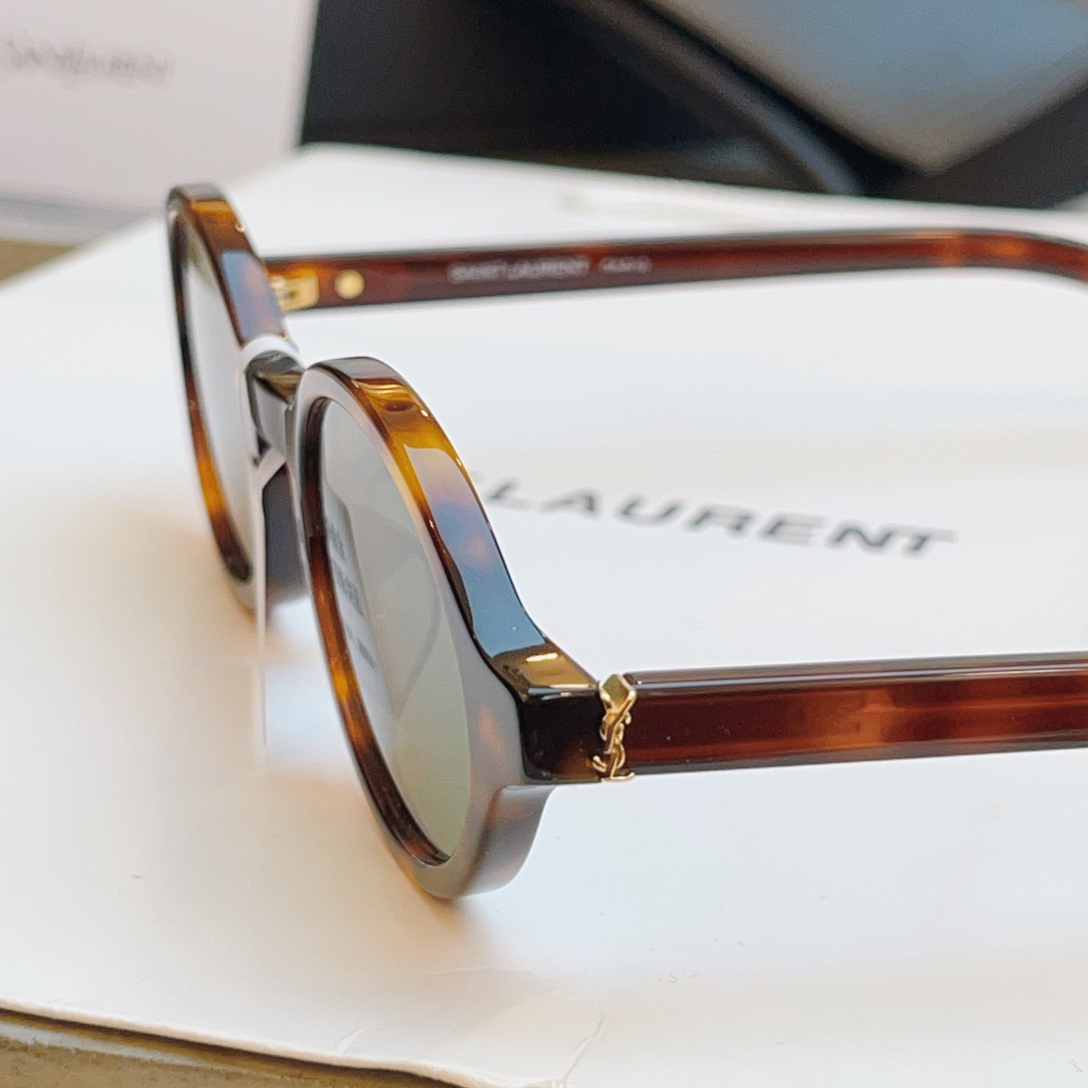 Saint Laurent SAINT LAUREN*】圣罗*兰新款太阳镜 高版本--，MODEL：SL M161/F，SIZE：47口24-145