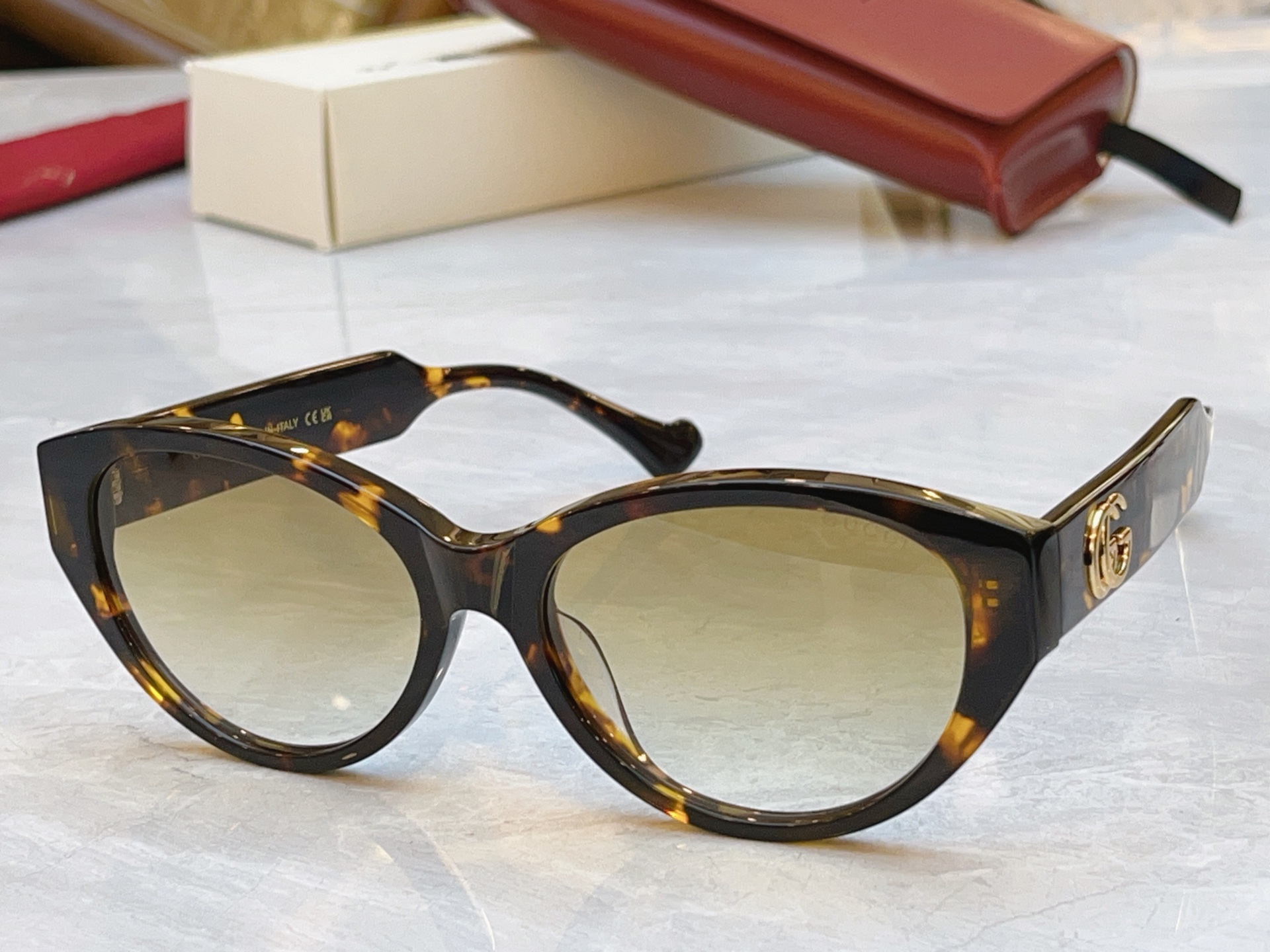 Gucci GUCC*】古*驰新款太阳镜，MODEL：GG1554S，SIZE:52口17-145