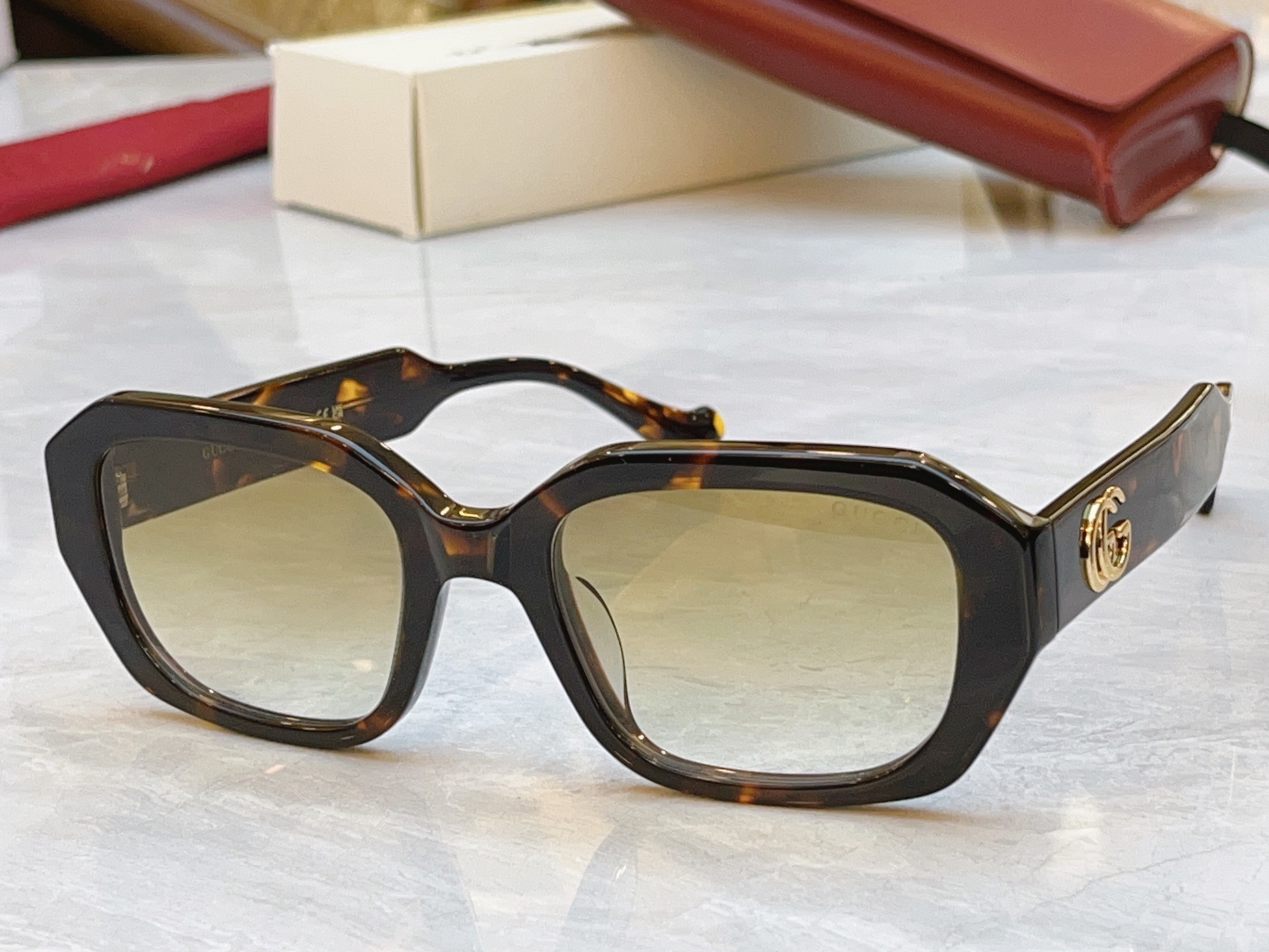 Gucci GUCC*】古*驰新款太阳镜，MODEL：GG1553S，SIZE:54口21-145
