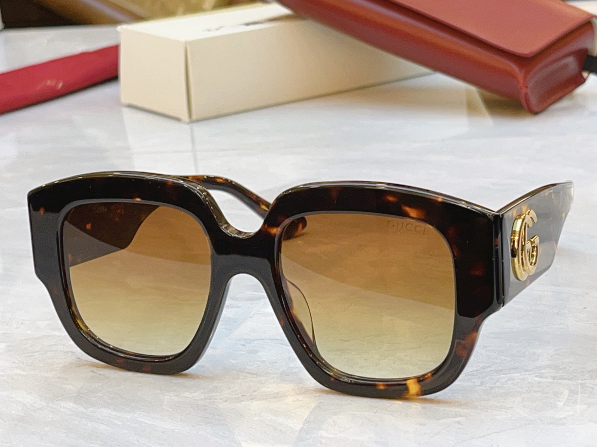 Gucci GUCC*】古*驰新款太阳镜，MODEL：GG1546S，SIZE:52口20-145