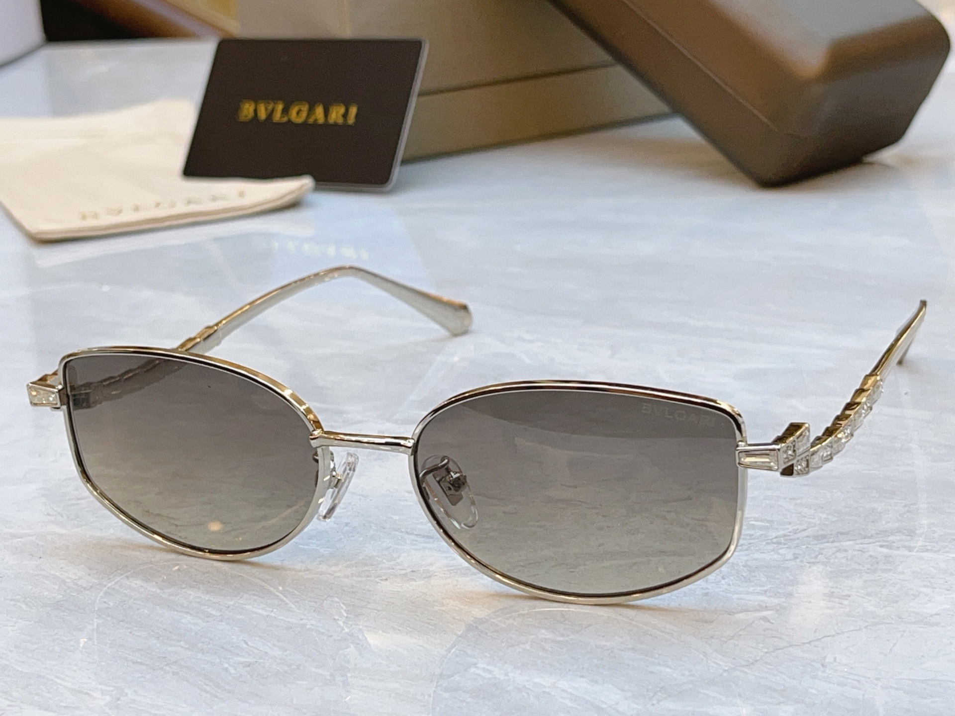 Bvlgari BVLGA*】宝格*丽新款太阳镜，MODEL：BV 1803LU，SIZE：56口17-142